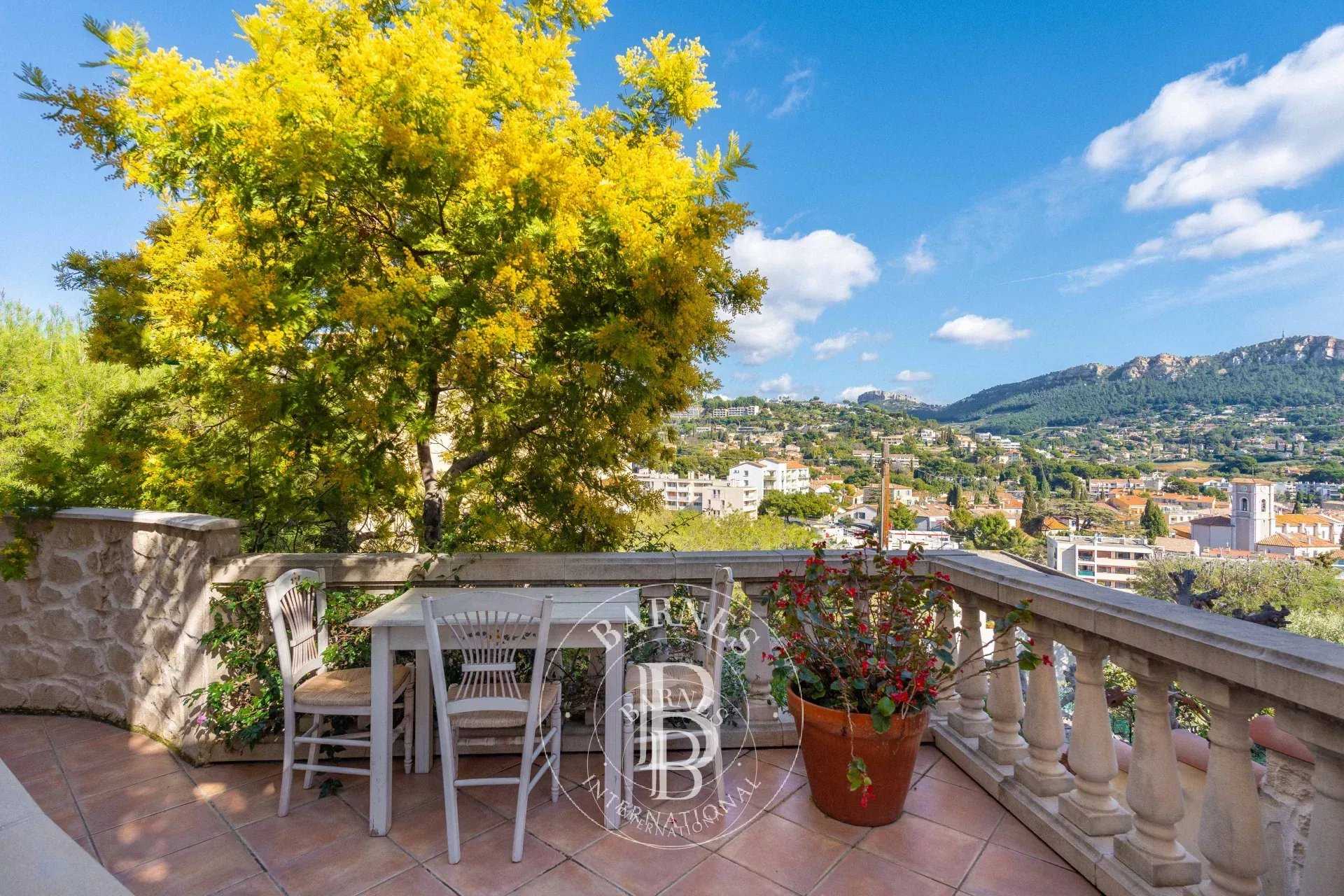 Cassis  - Maison 7 Pi&egrave;ces 4 Chambres