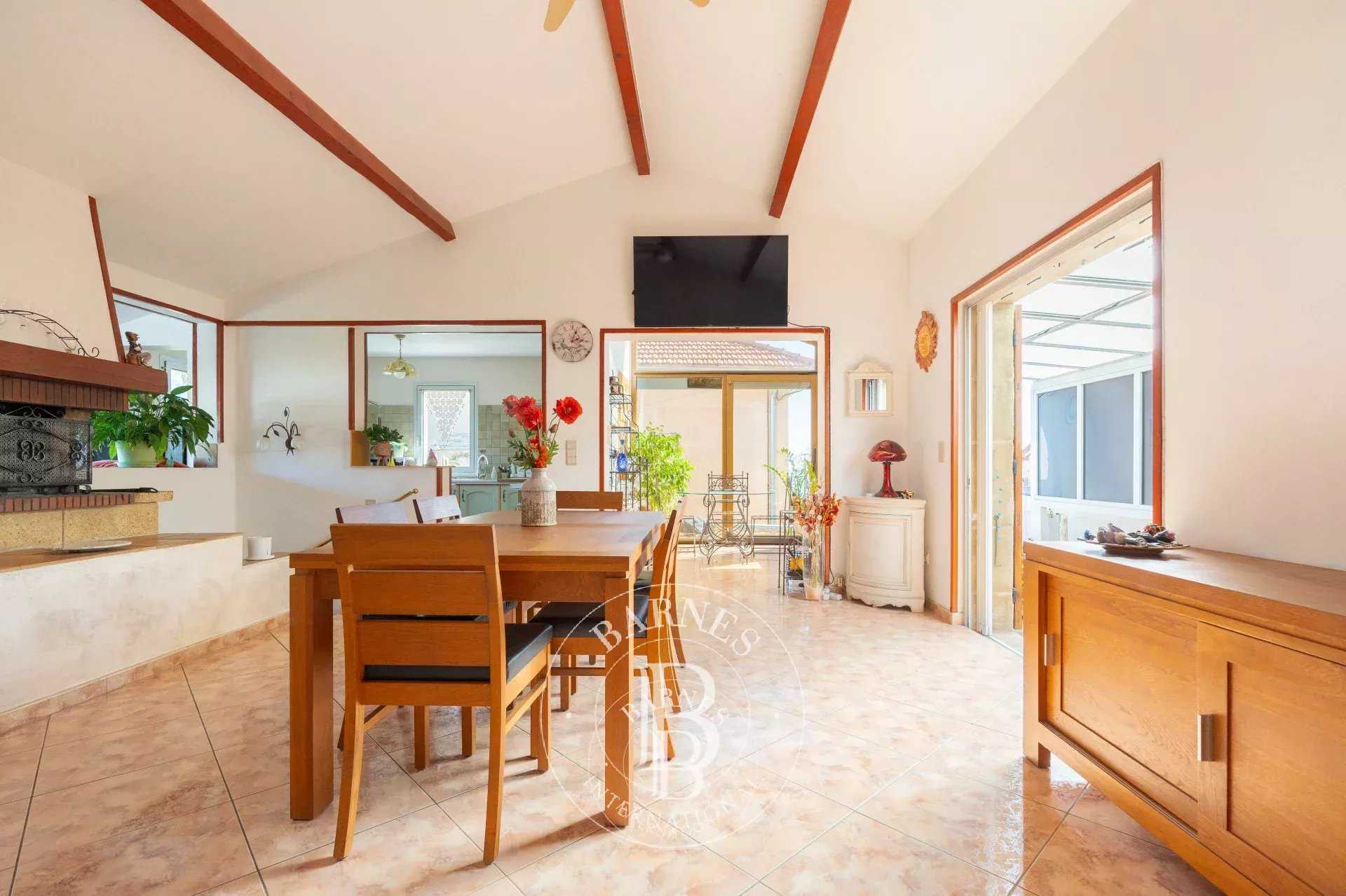 Cassis  - Maison 7 Pi&egrave;ces 4 Chambres