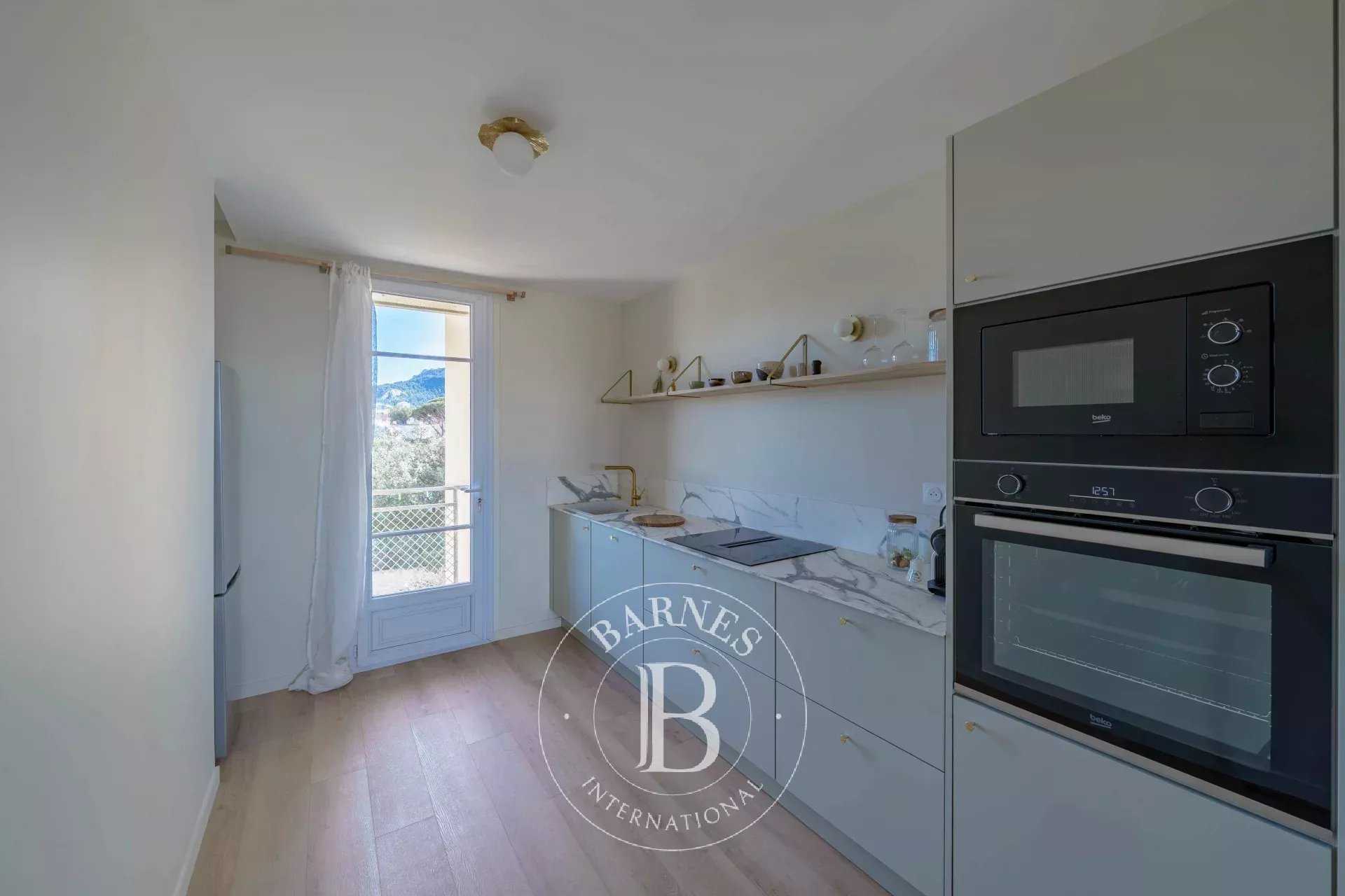 Marseille  - Appartement 3 Pièces 2 Chambres