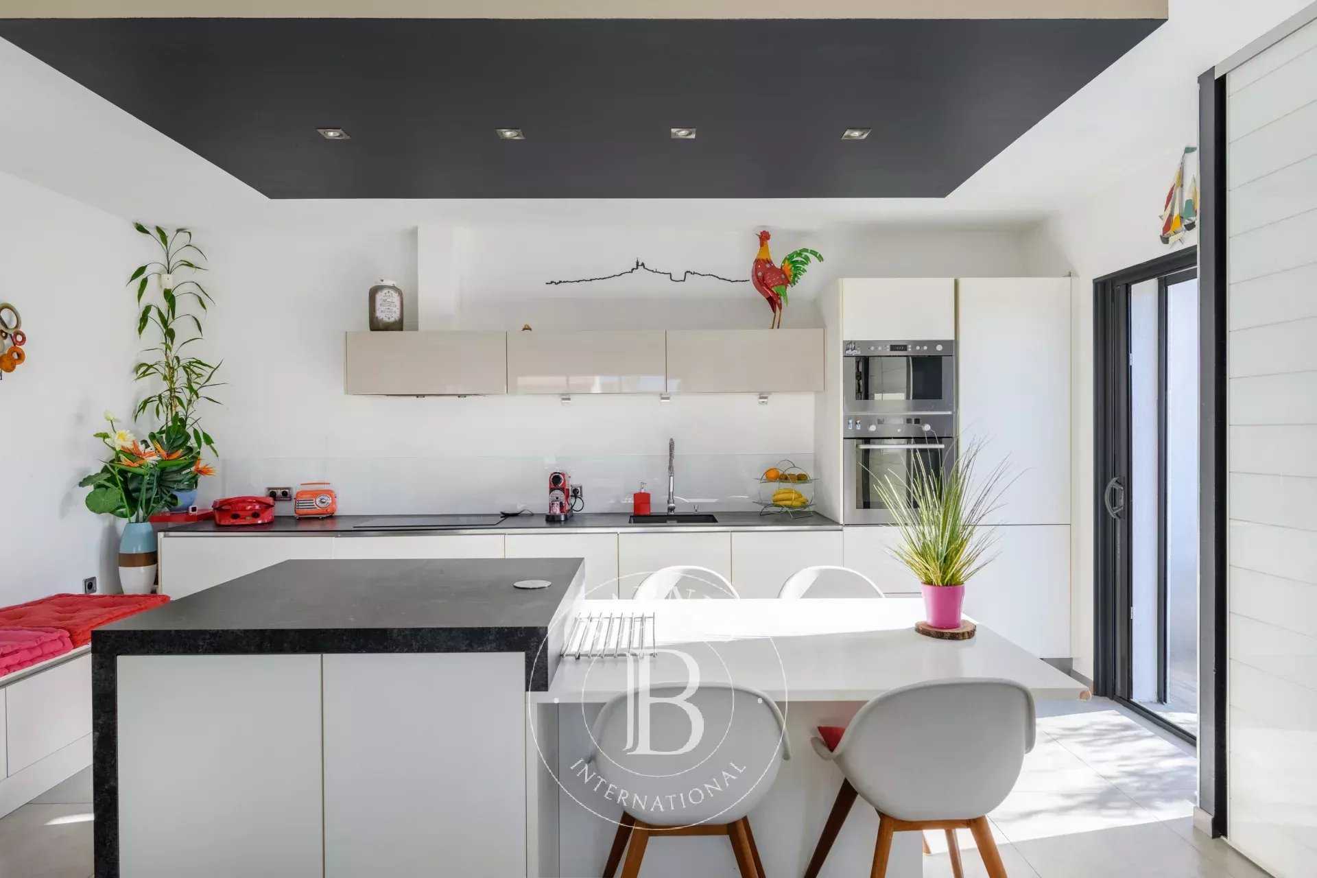 Marseille  - House 4 Bedrooms