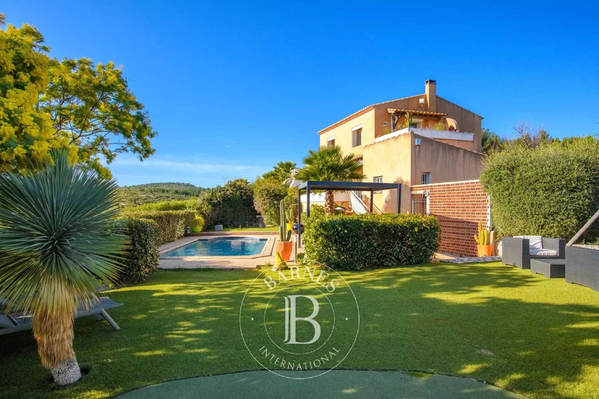 Cassis  - House 5 Bedrooms