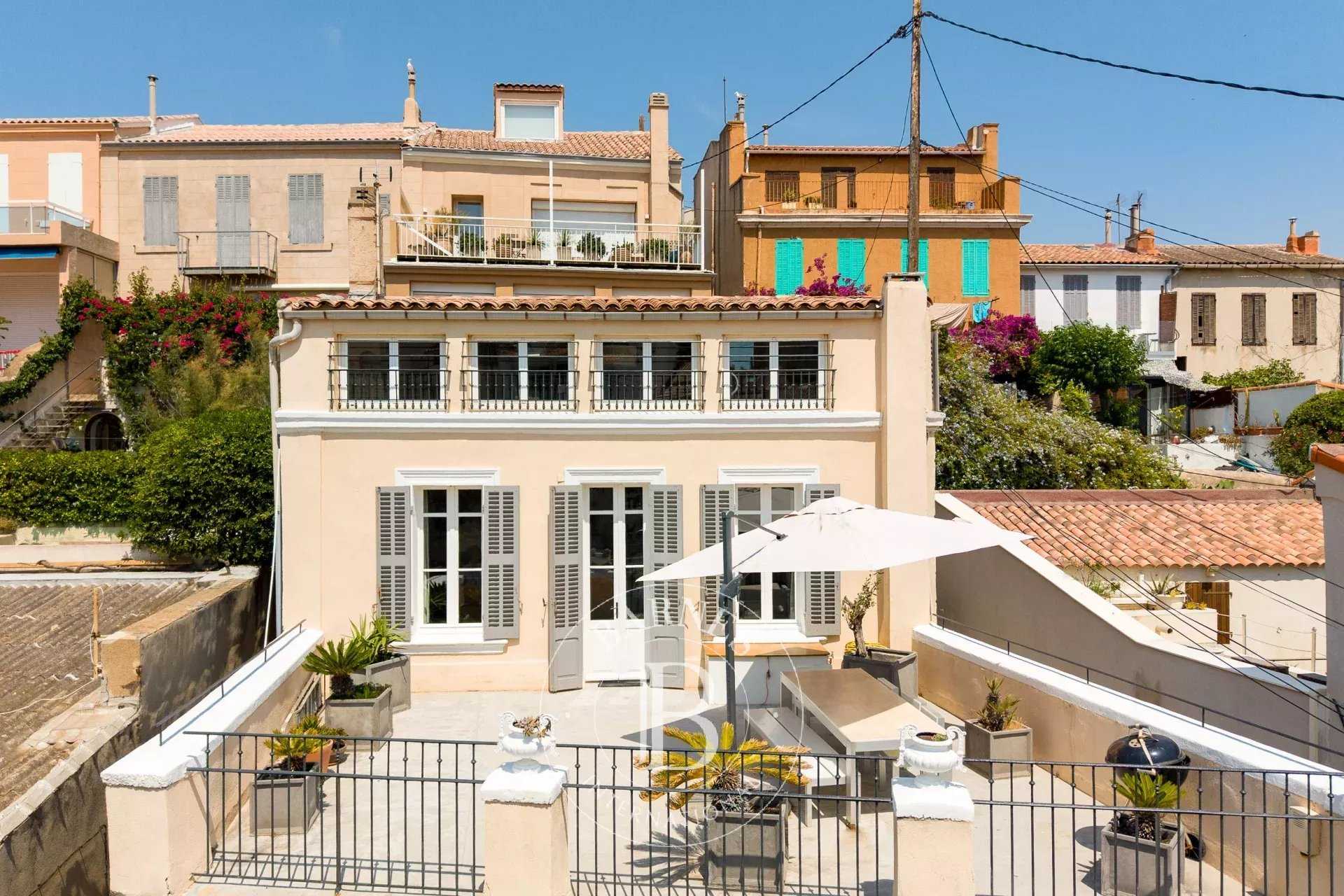 Marseille  - Maison 5 Pi&egrave;ces 4 Chambres