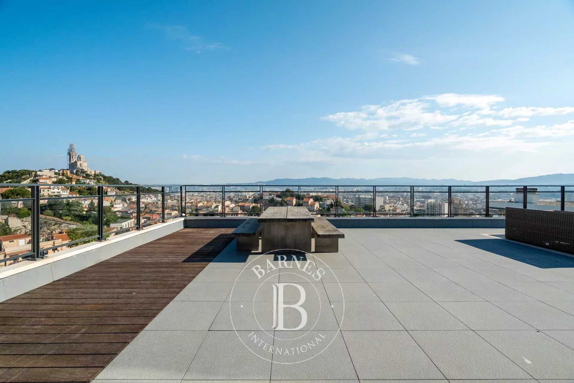 Marseille  - Appartement 5 Pi&egrave;ces 4 Chambres