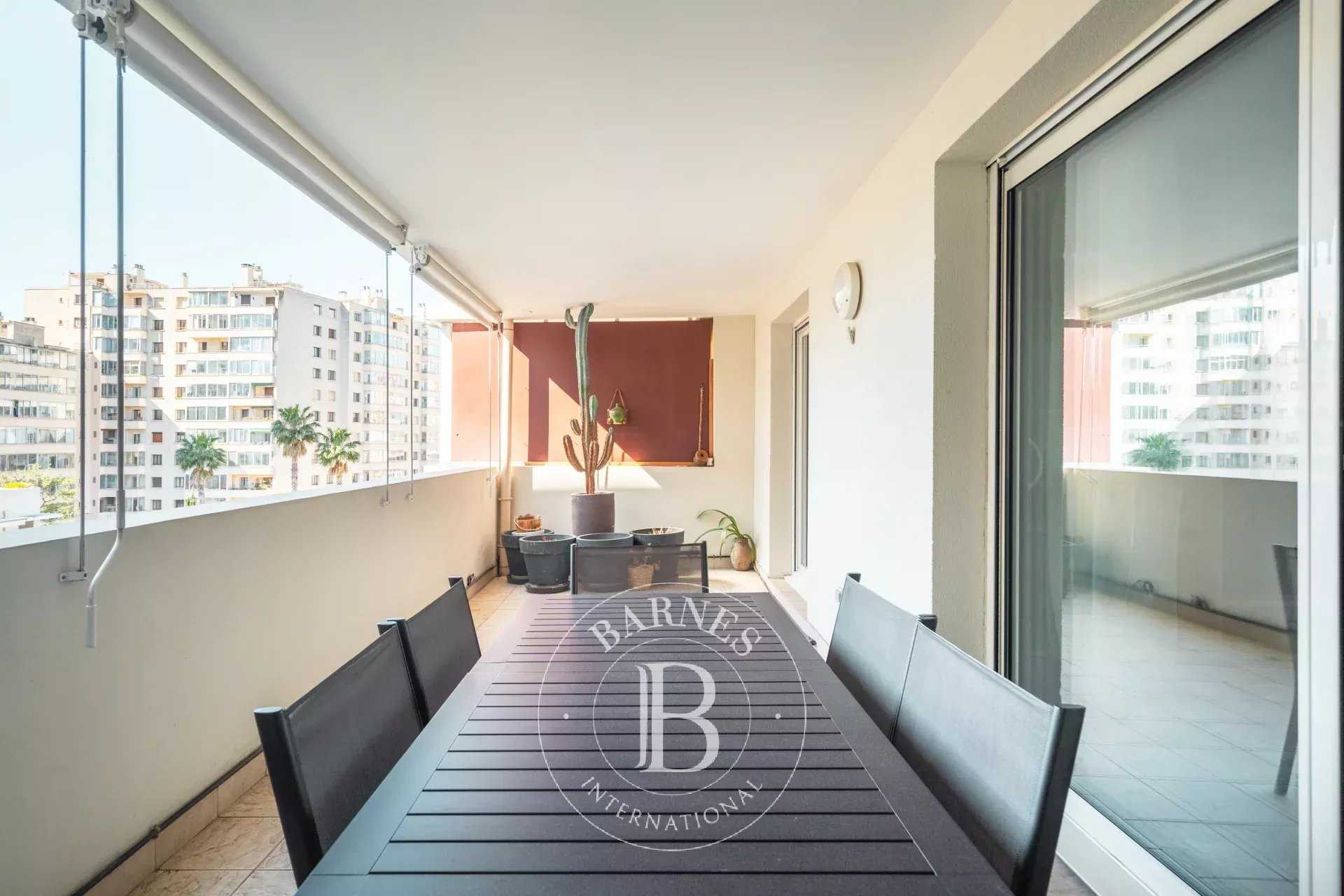 Marseille  - Appartement 4 Pi&egrave;ces 3 Chambres