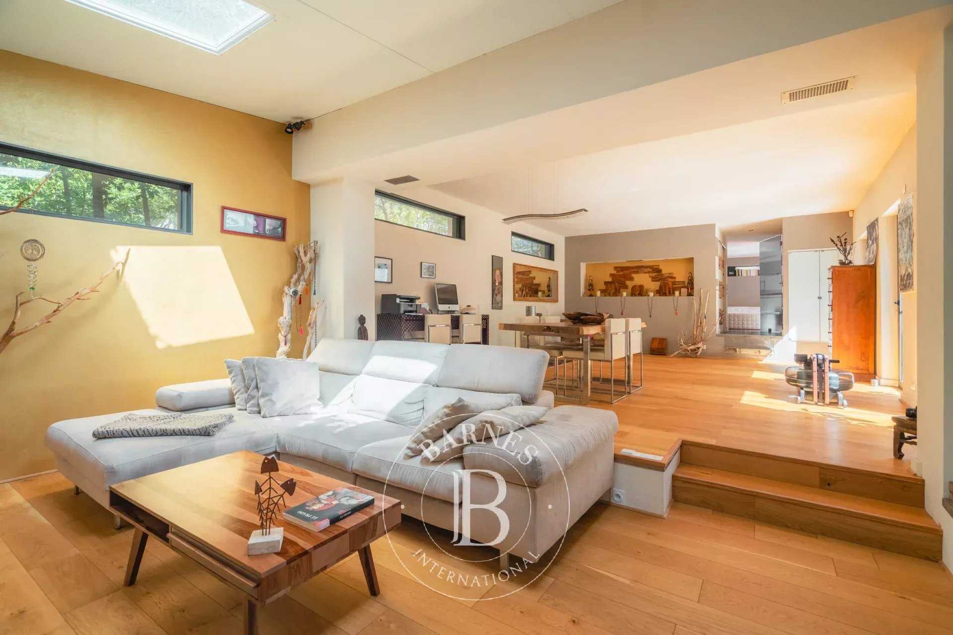 Cassis  - Maison 7 Pi&egrave;ces 3 Chambres