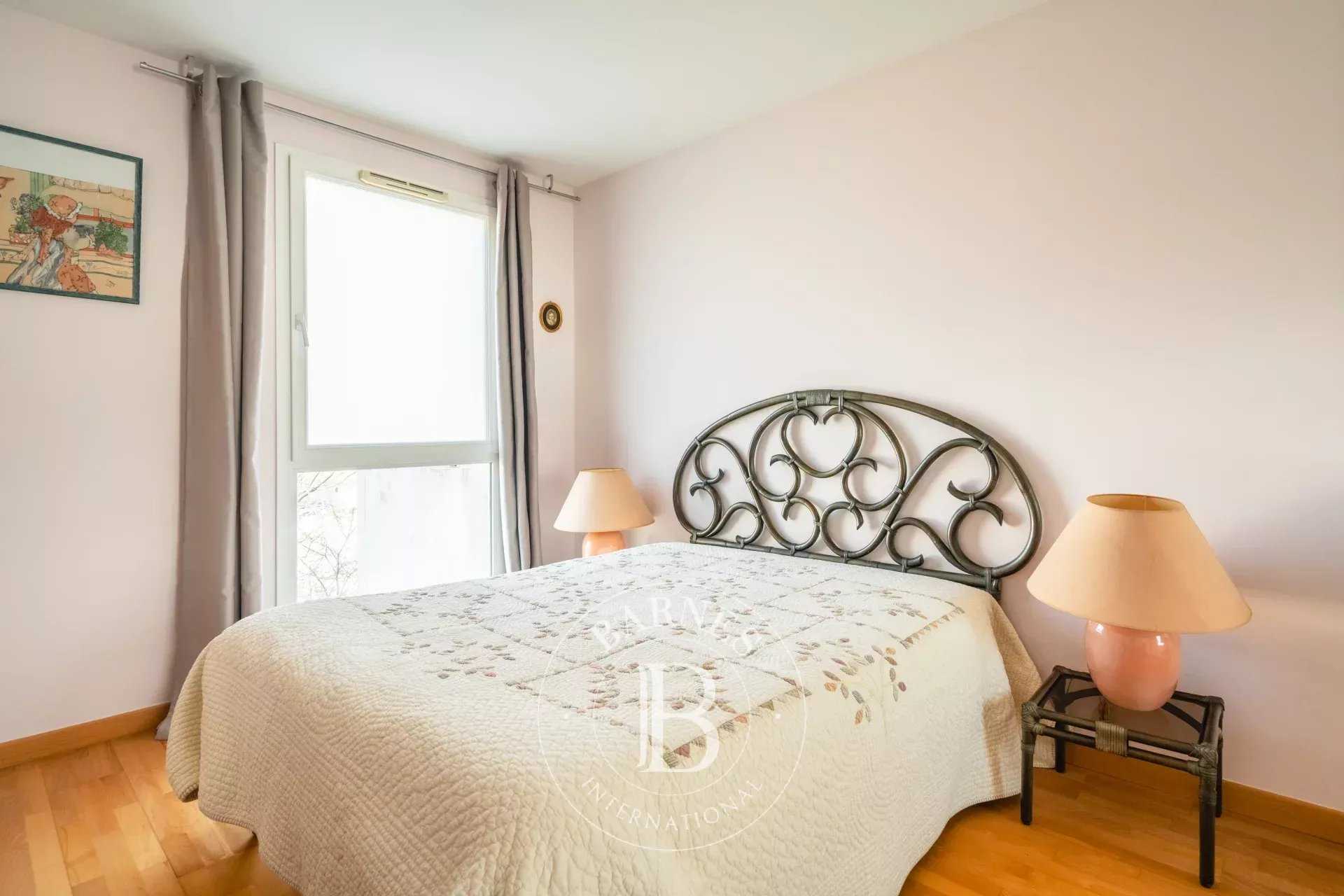 Marseille  - Appartement 4 Pi&egrave;ces 3 Chambres