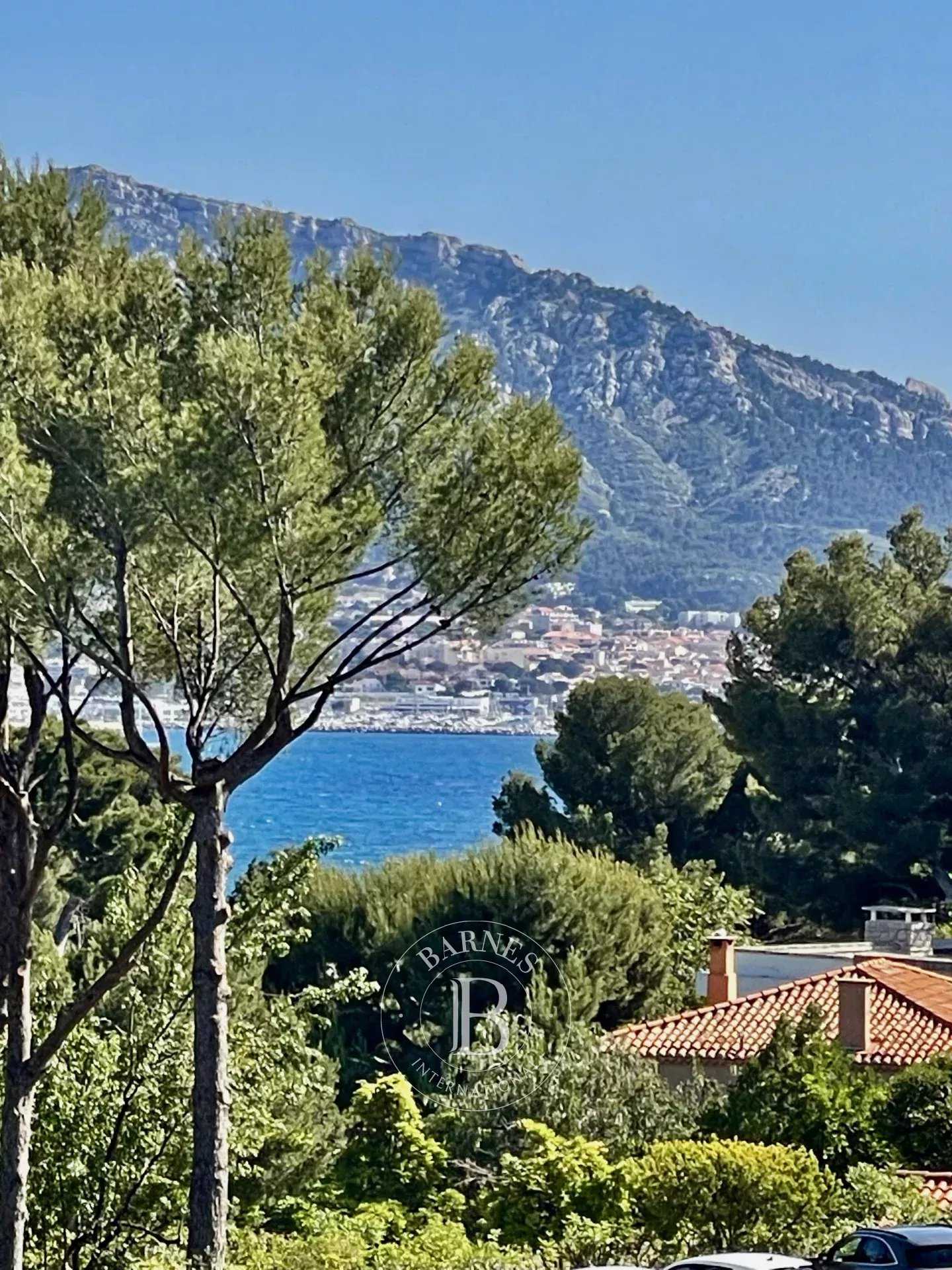 Marseille  - Apartment 4 Bedrooms