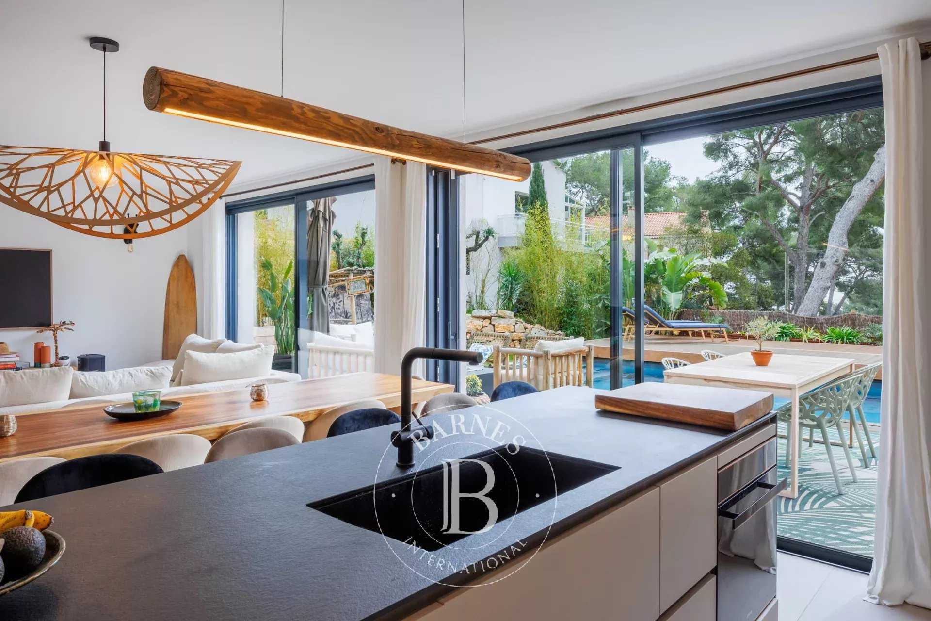 Cassis  - Villa 6 Bedrooms