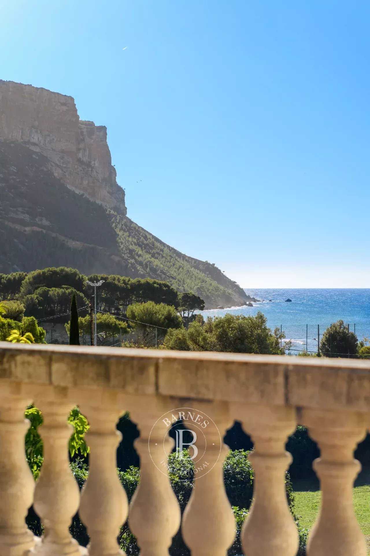 Cassis  - Maison 8 Pi&egrave;ces 6 Chambres