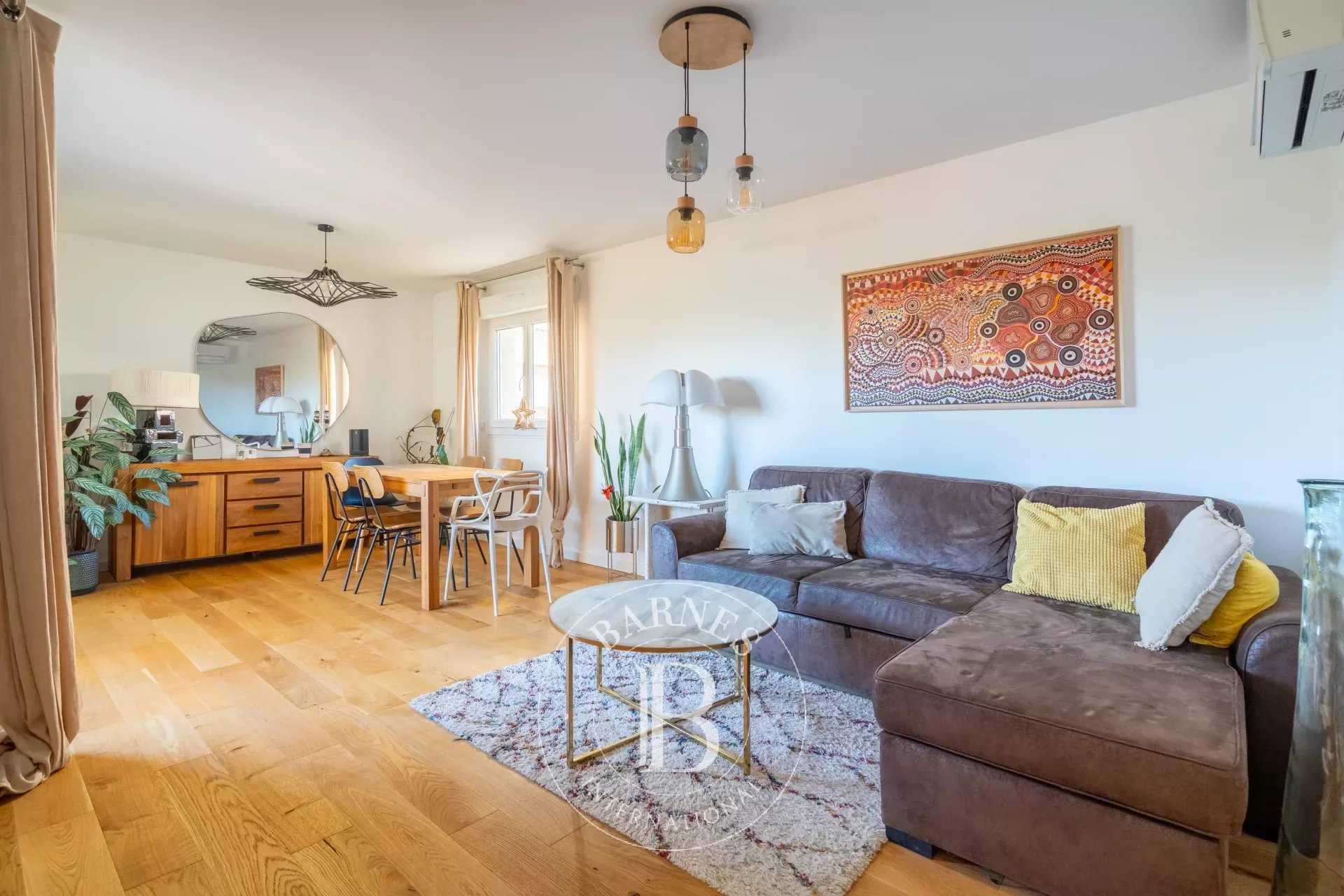 Marseille  - Apartment 3 Bedrooms