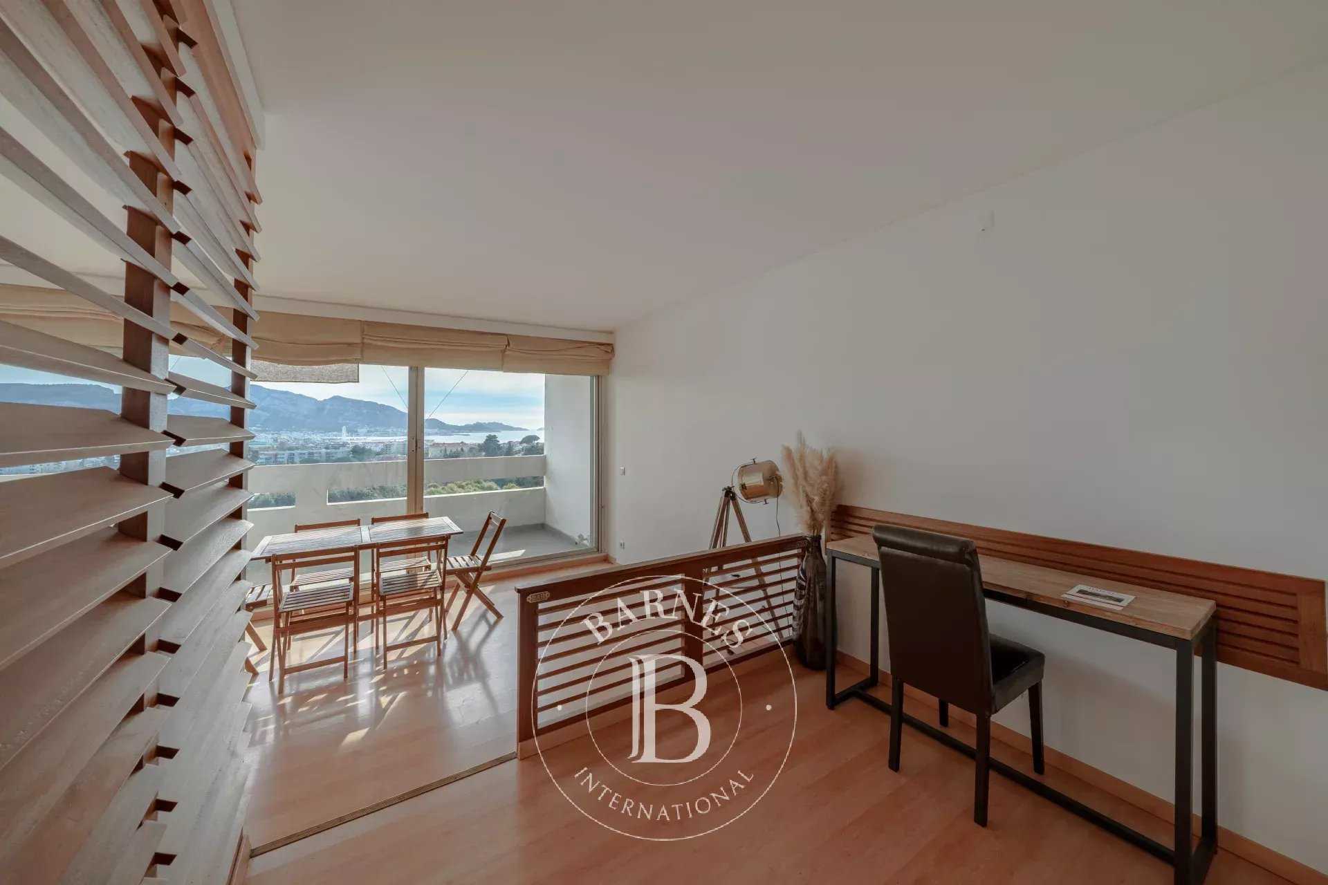 Marseille  - Appartement 1 Pièce, 1 Chambre