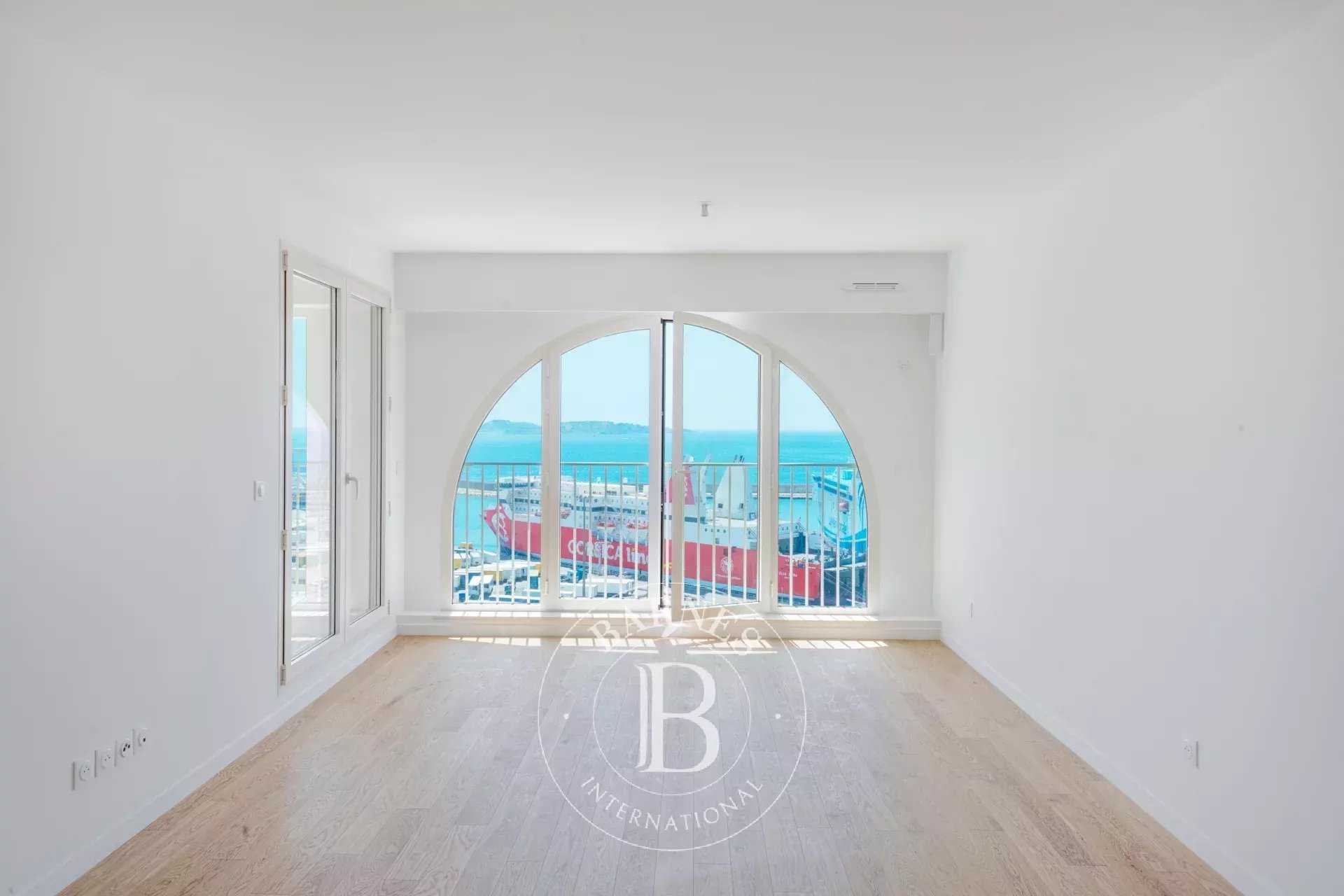 Marseille  - Appartement 2 Pièces, 1 Chambre