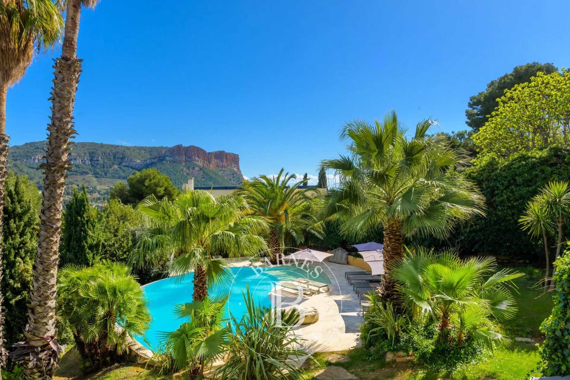 Cassis  - House 6 Bedrooms