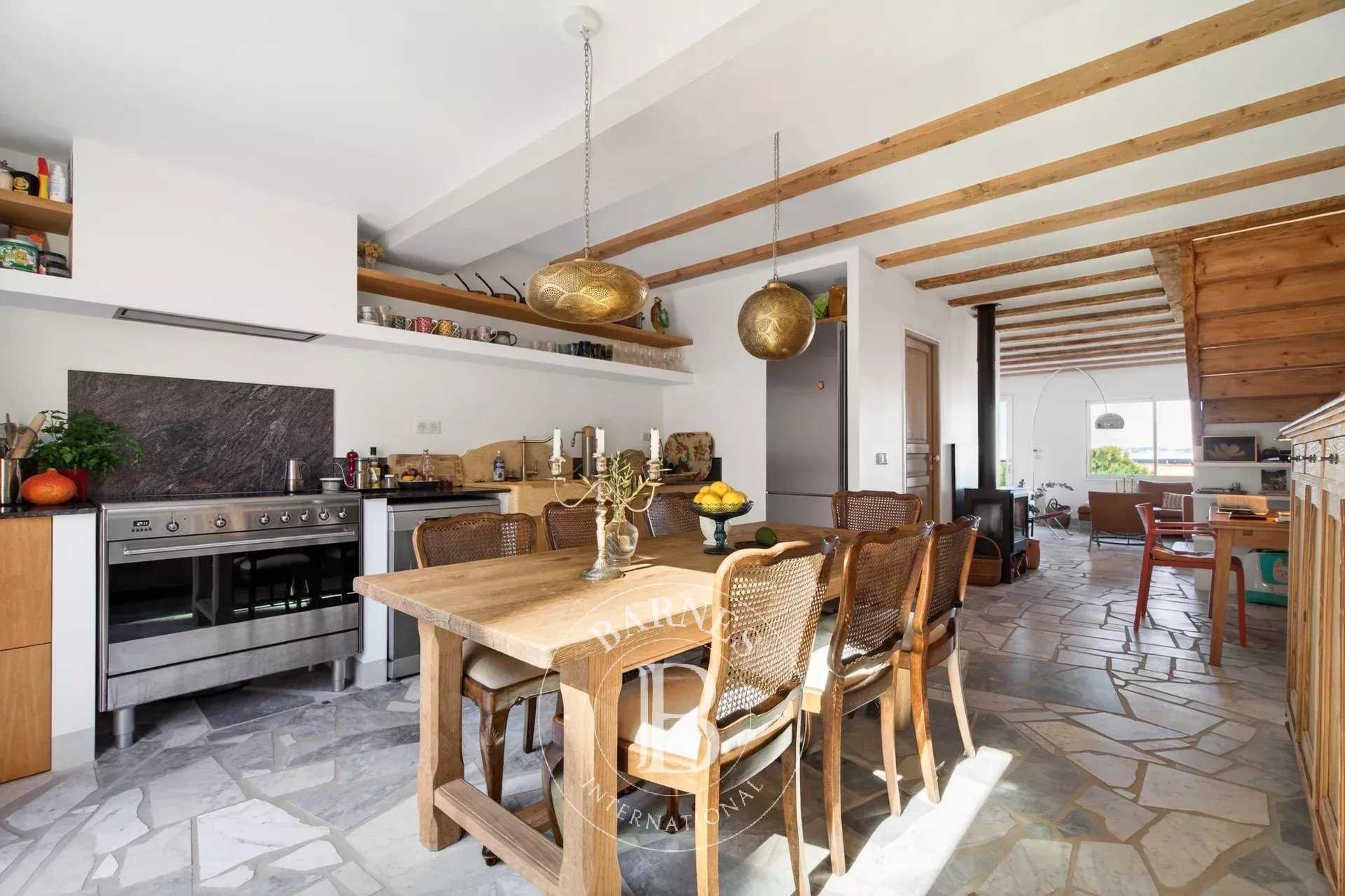 Marseille  - Maison 3 Pi&egrave;ces 2 Chambres