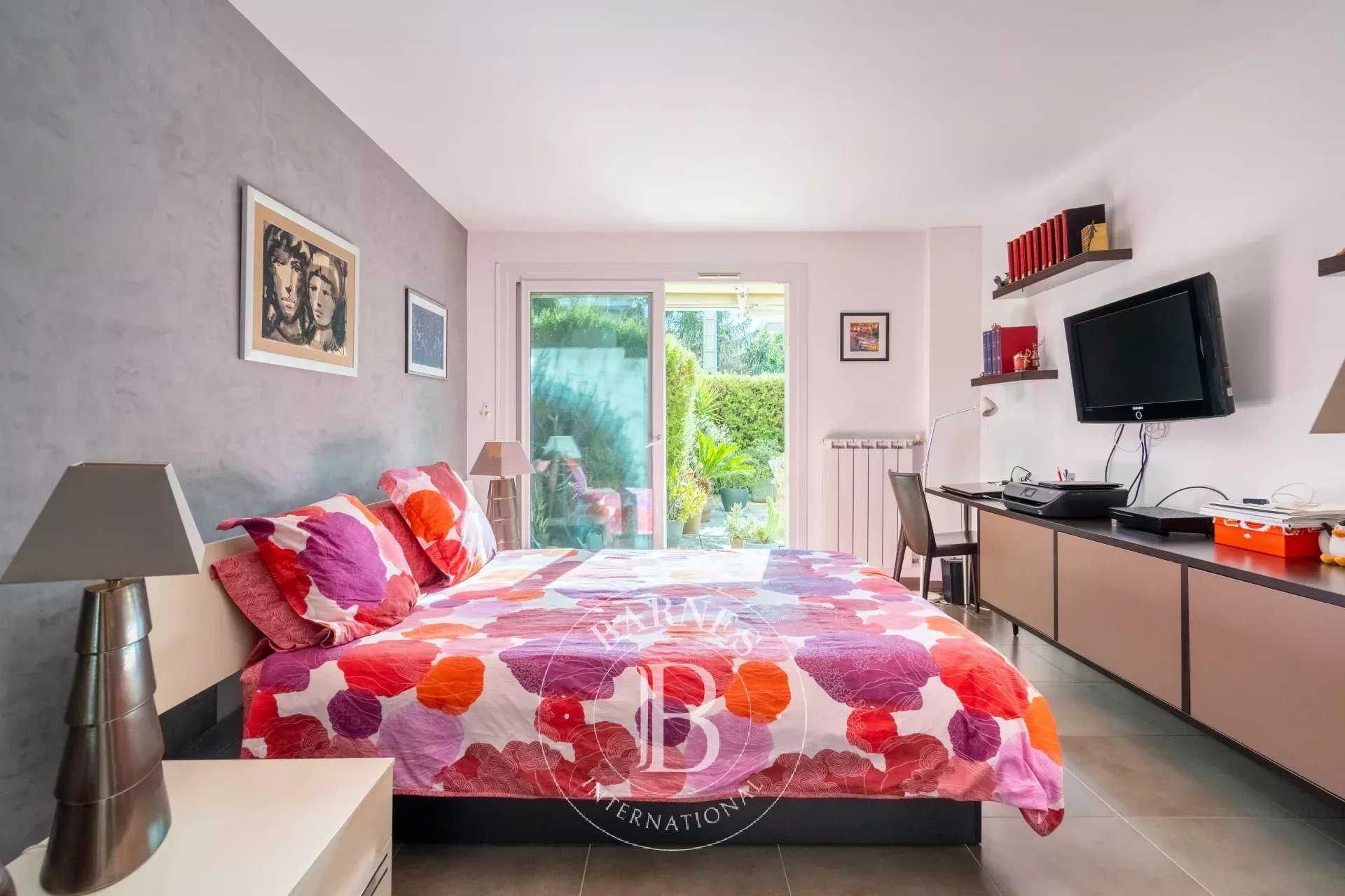 Marseille  - Appartement 2 Pièces, 1 Chambre