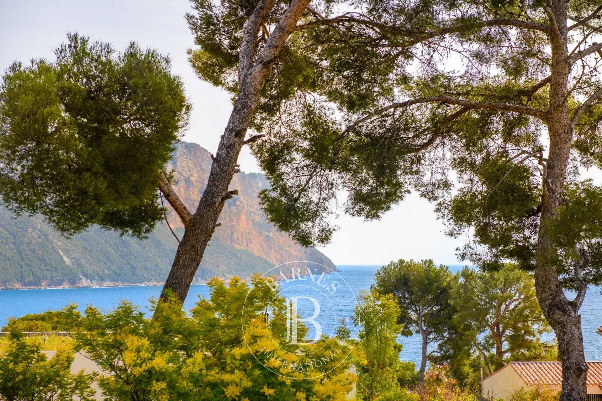 Cassis  - Maison 9 Pi&egrave;ces 5 Chambres