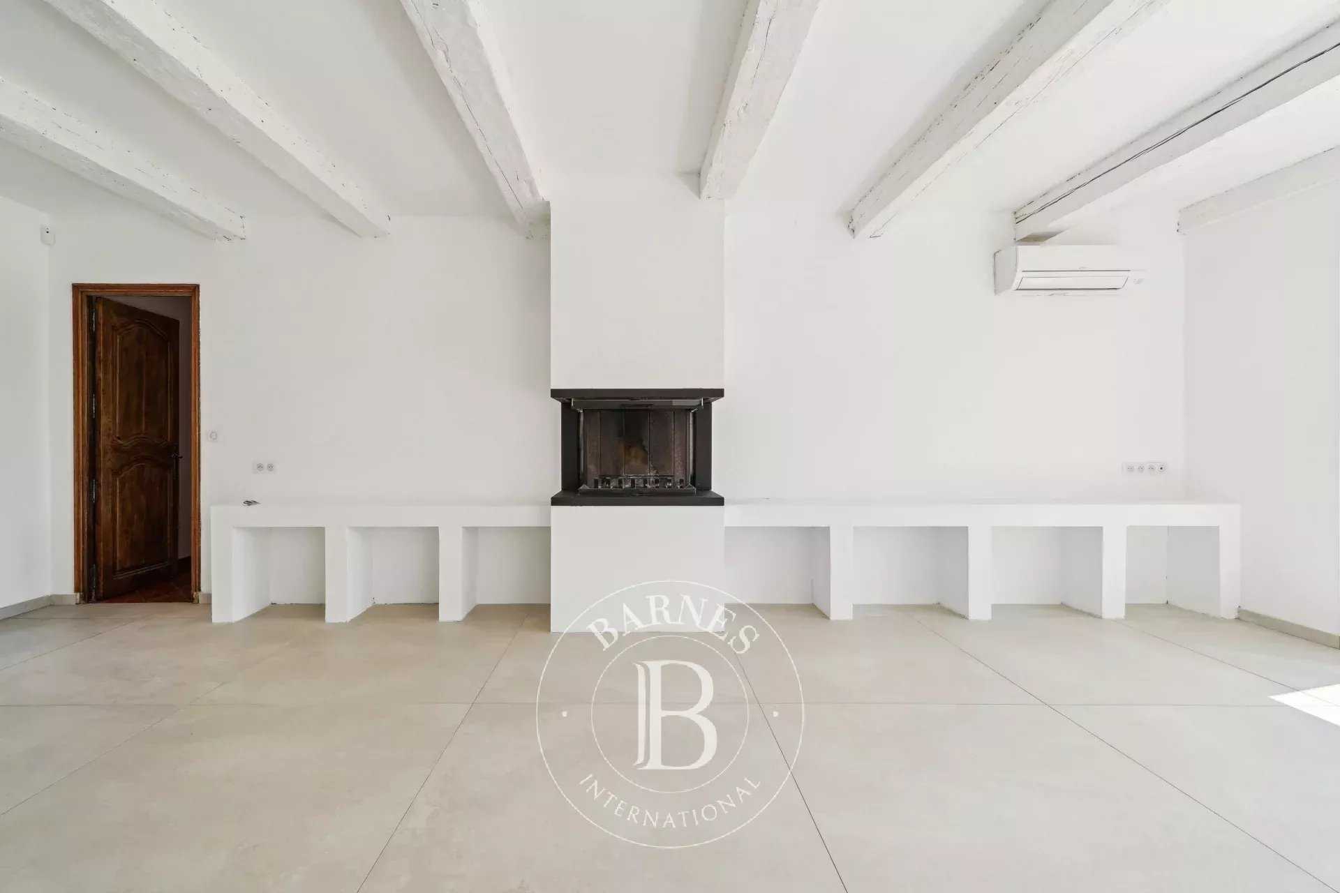 La Ciotat  - Maison 6 Pièces 5 Chambres