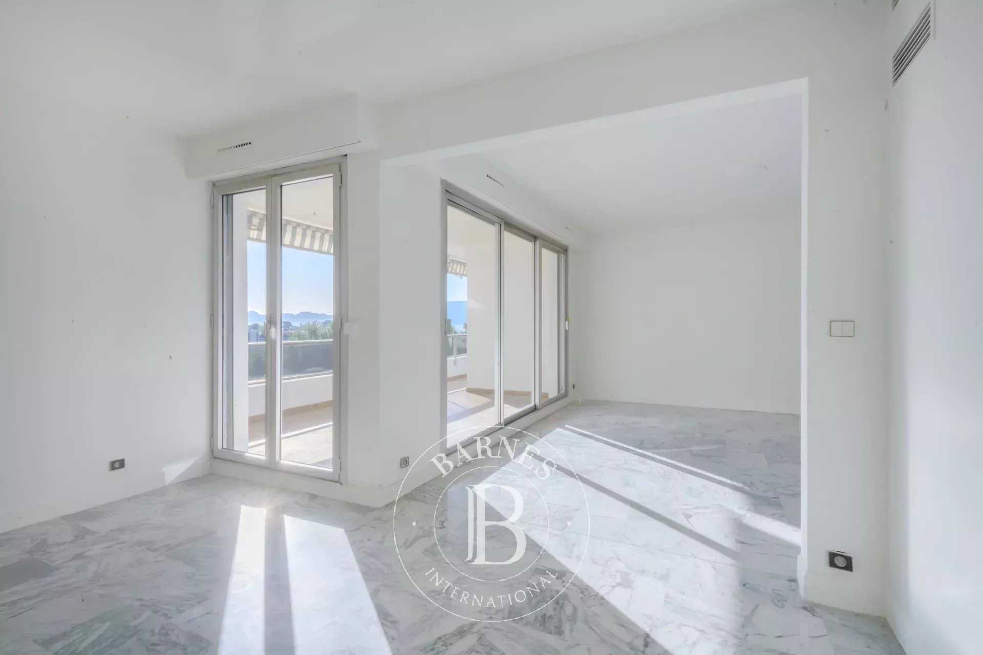 Marseille  - Appartement 4 Pièces 2 Chambres