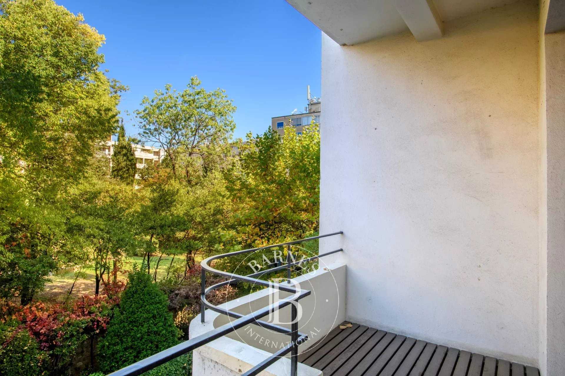 Marseille  - Piso 5 Cuartos 3 Habitaciones