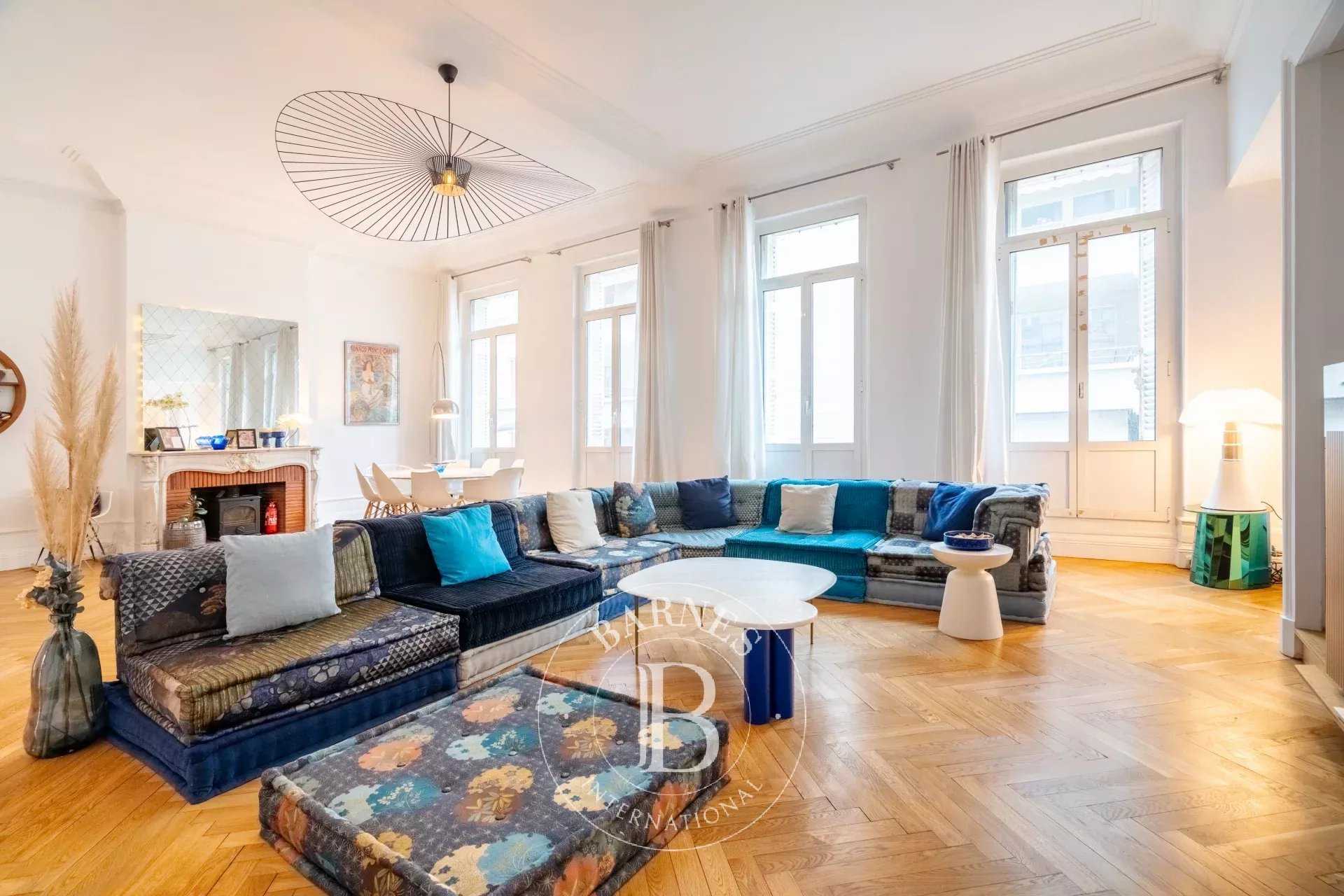 Marseille  - Appartement 6 Pièces 4 Chambres