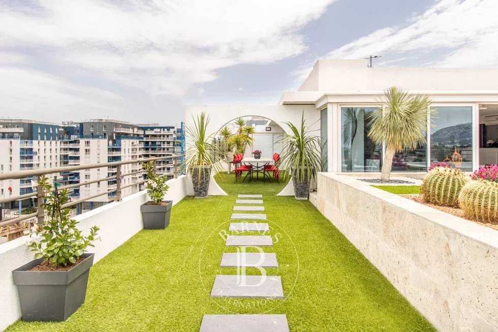 Marseille  - Appartement 5 Pièces 2 Chambres