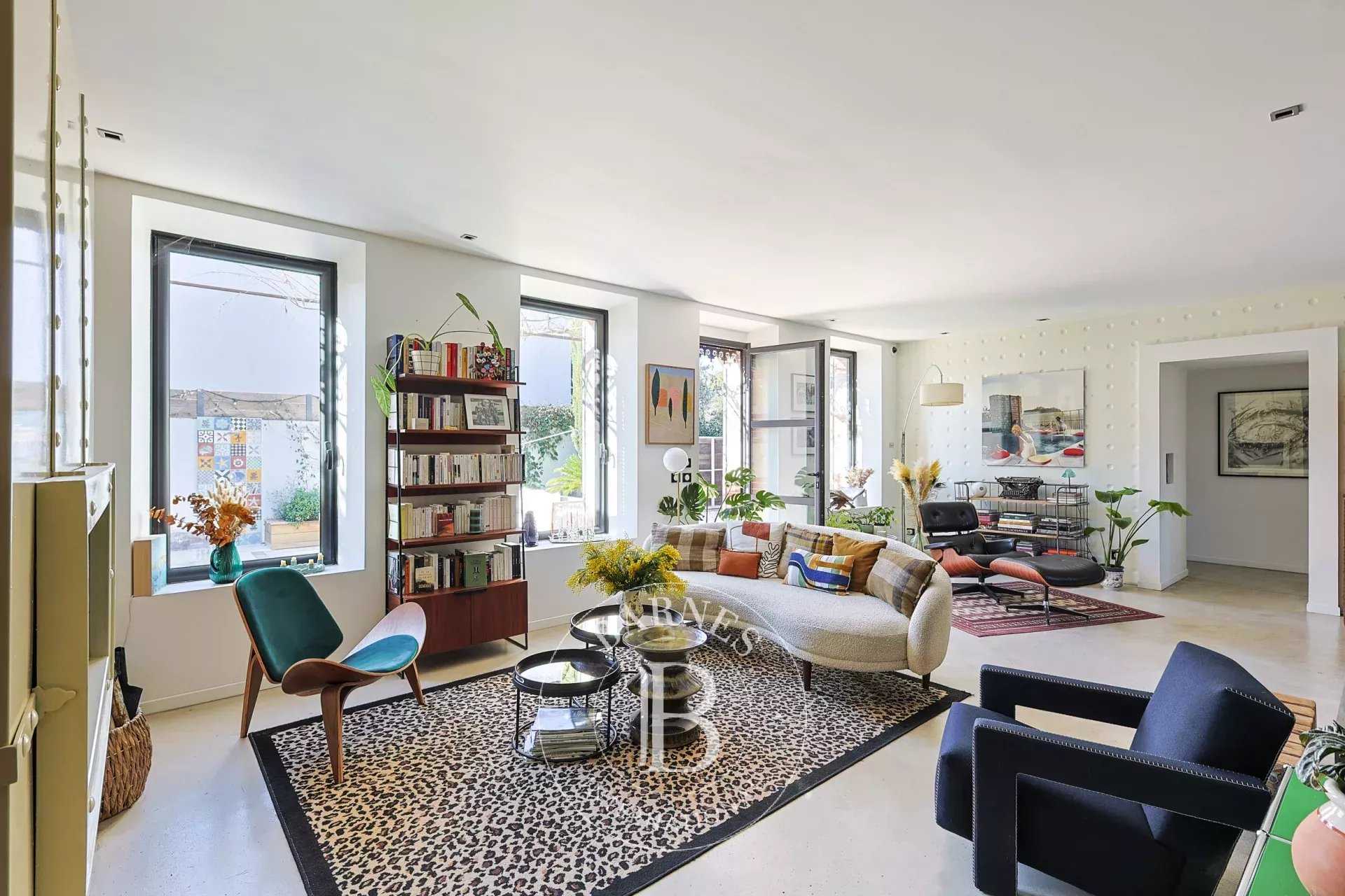 Marseille  - Maison 7 Pi&egrave;ces 4 Chambres