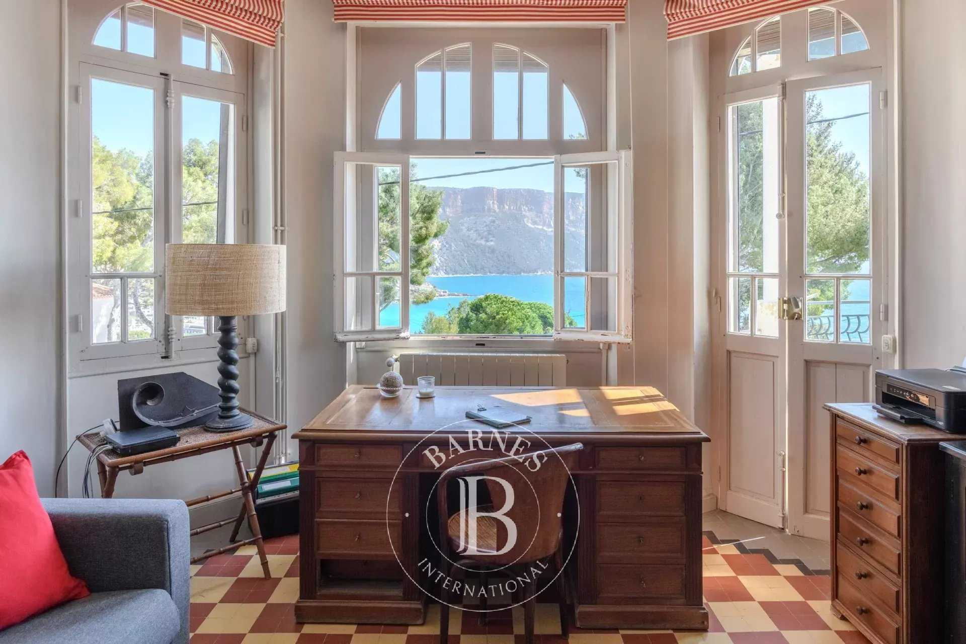 Cassis  - Maison 8 Pi&egrave;ces 5 Chambres