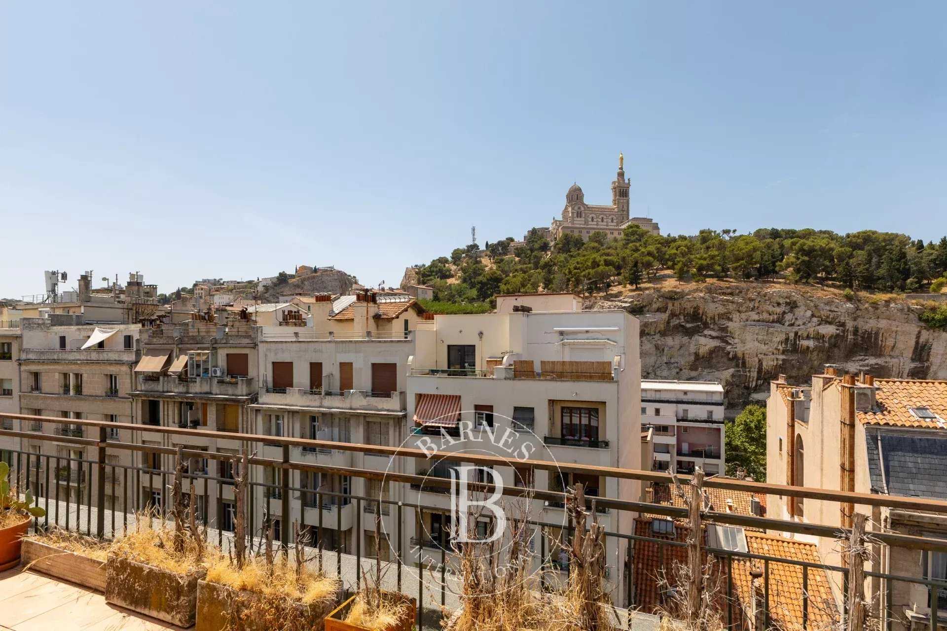 Marseille  - Appartement 5 Pi&egrave;ces 3 Chambres