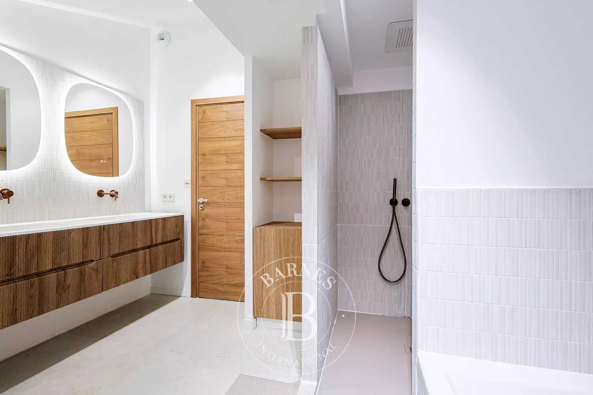 Marseille  - Maison 5 Pièces 3 Chambres