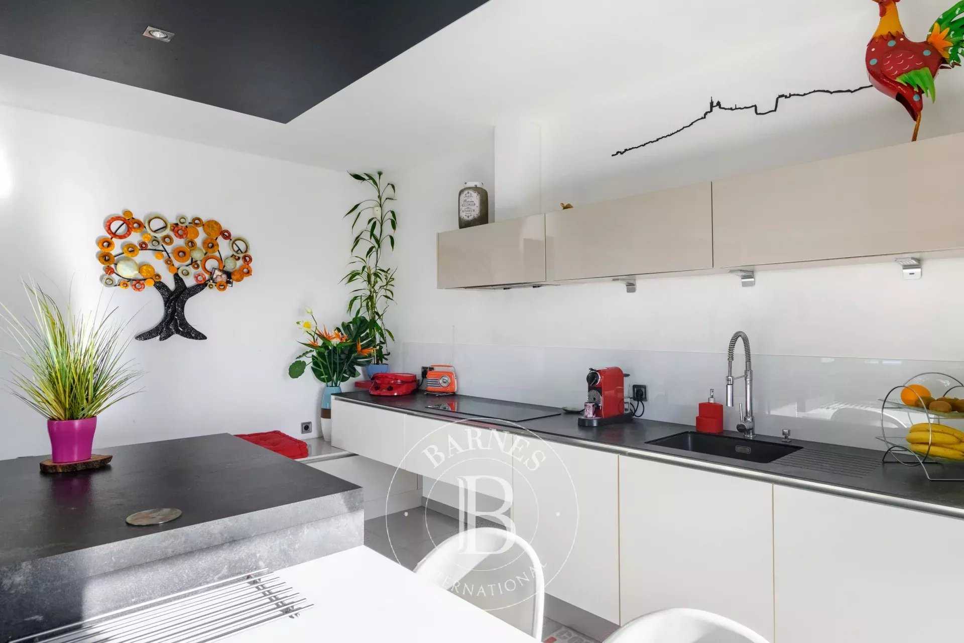 Marseille  - Maison 4 Pi&egrave;ces 4 Chambres