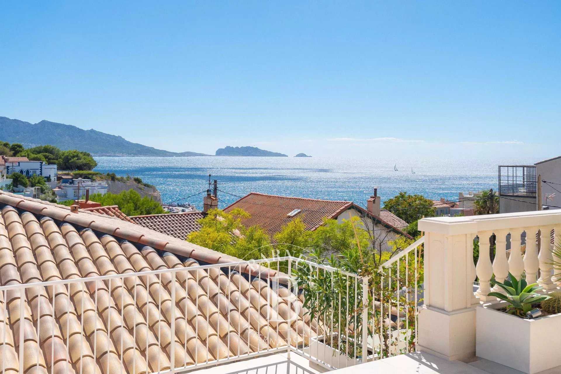 Marseille  - Villa 4 Bedrooms