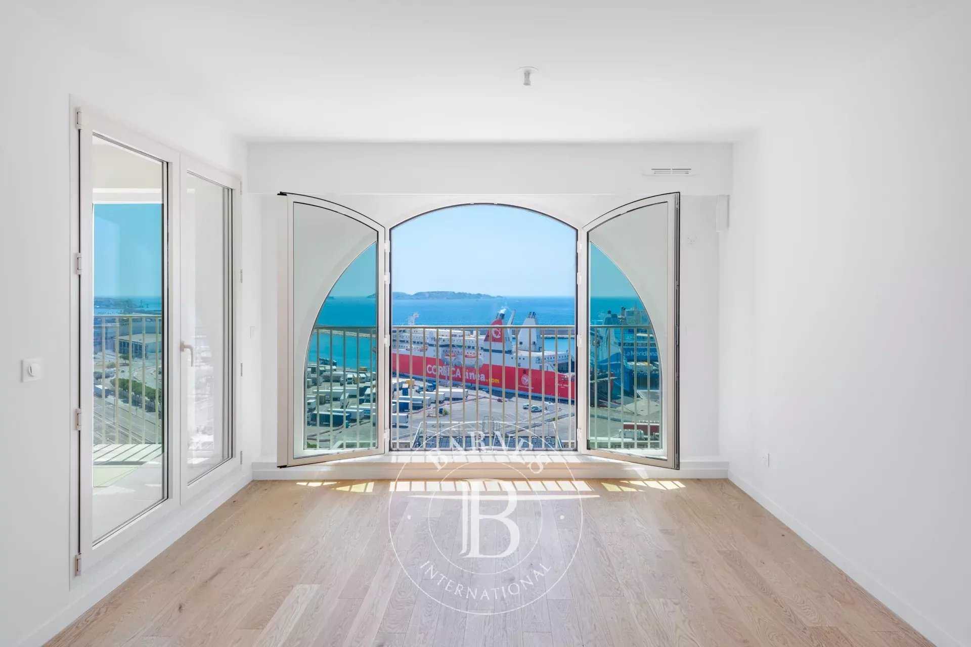 Marseille  - Appartement 2 Pièces, 1 Chambre