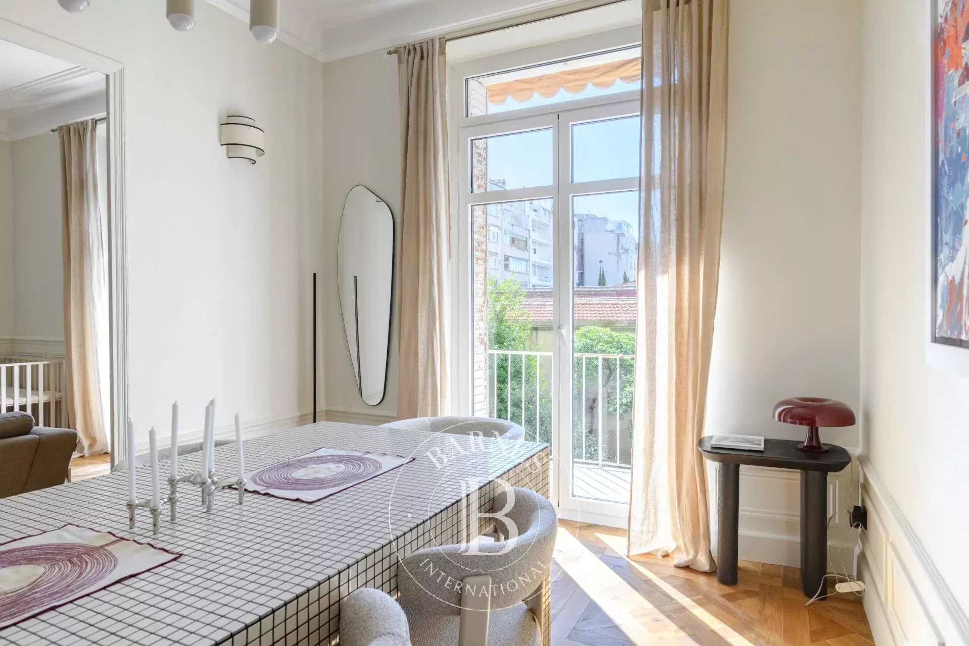 Marseille  - Appartement 3 Pi&egrave;ces 2 Chambres
