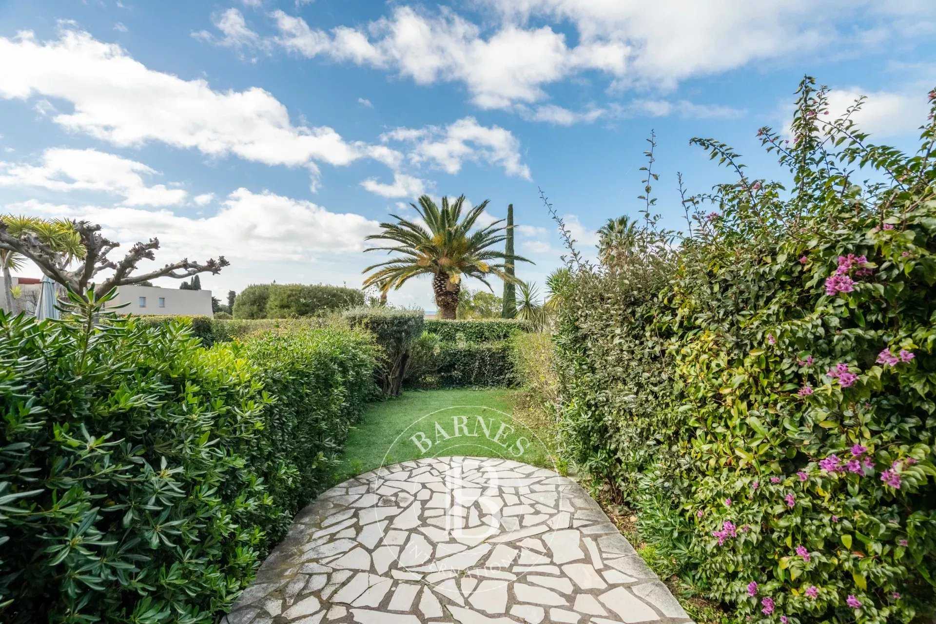 Cassis  - Appartement 2 Pi&egrave;ces, 1 Chambre