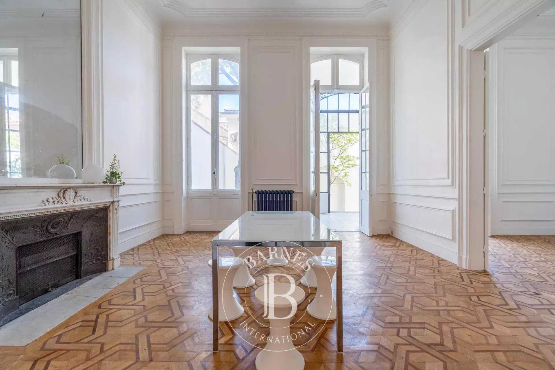 Marseille  - Appartement 7 Pièces 5 Chambres