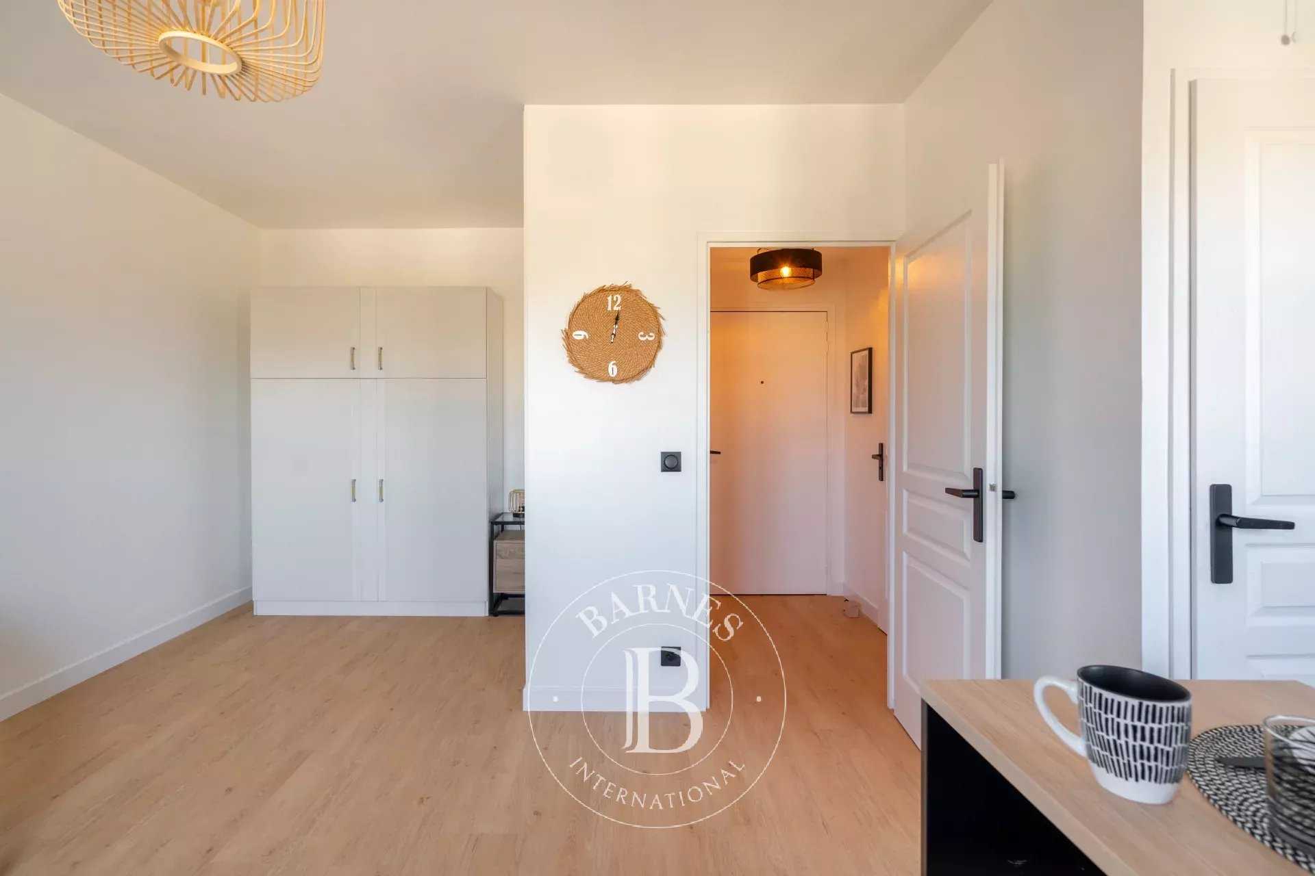 Marseille  - Appartement 1 Pi&egrave;ce, 1 Chambre
