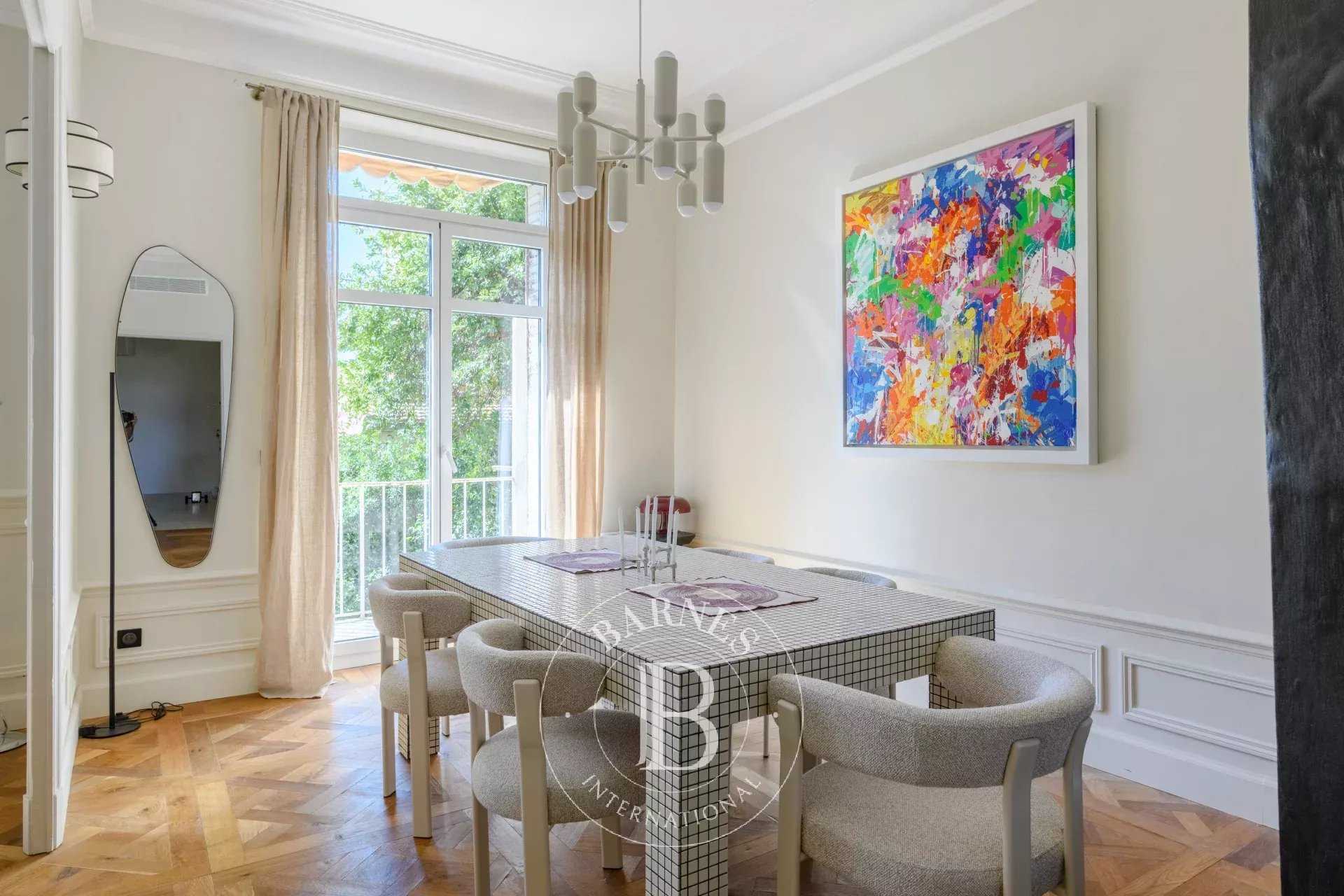 Marseille  - Appartement 3 Pi&egrave;ces 2 Chambres
