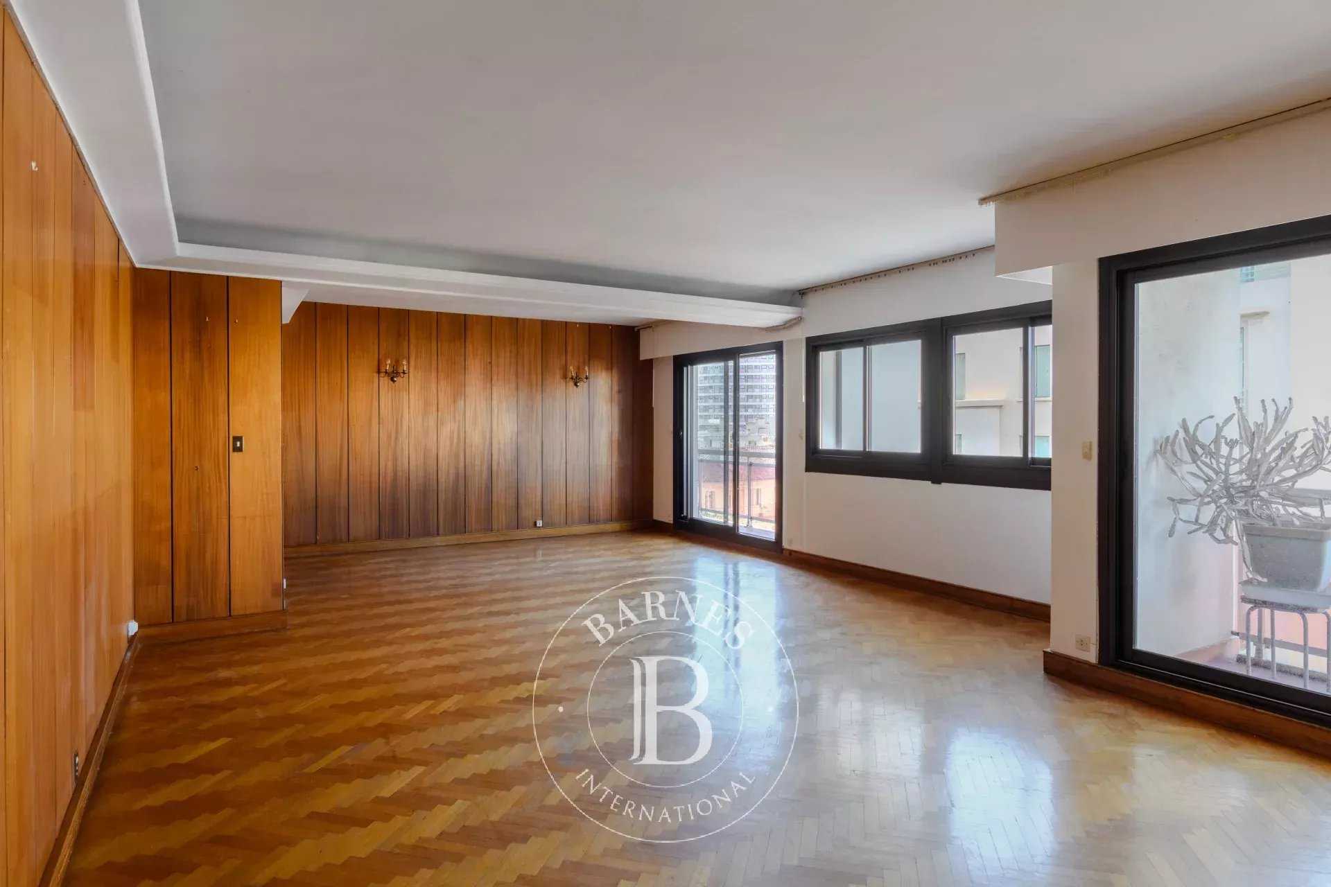 Marseille  - Appartement 8 Pi&egrave;ces 5 Chambres