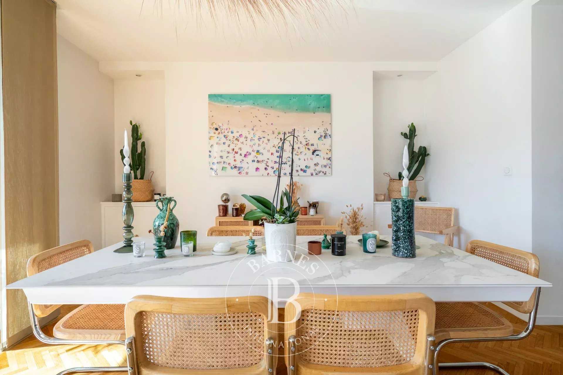 Marseille  - Appartement 3 Pi&egrave;ces 2 Chambres