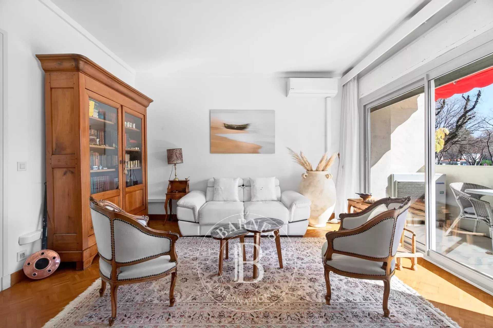 Marseille  - Appartement 3 Pi&egrave;ces 2 Chambres