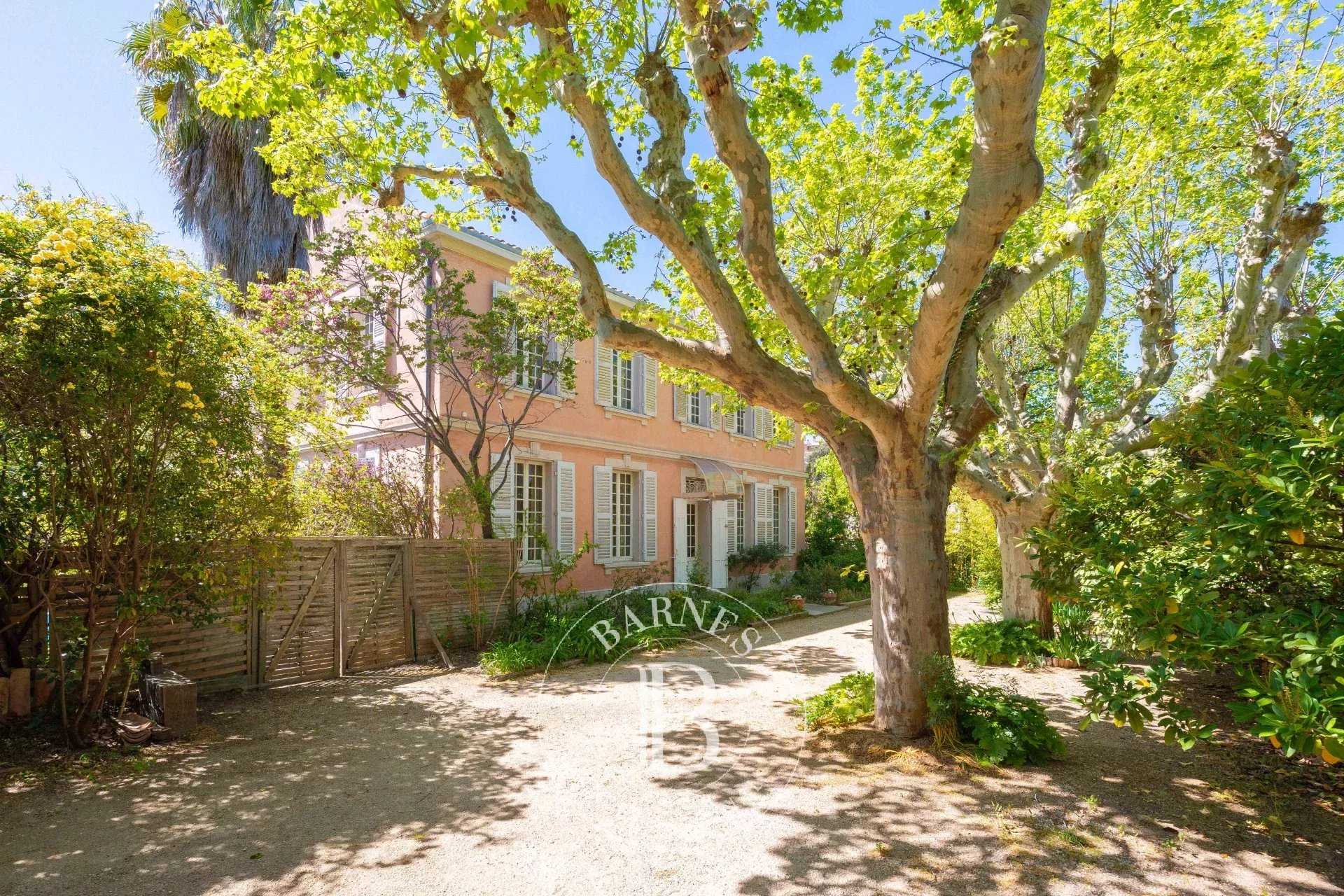 Marseille  - House 6 Bedrooms
