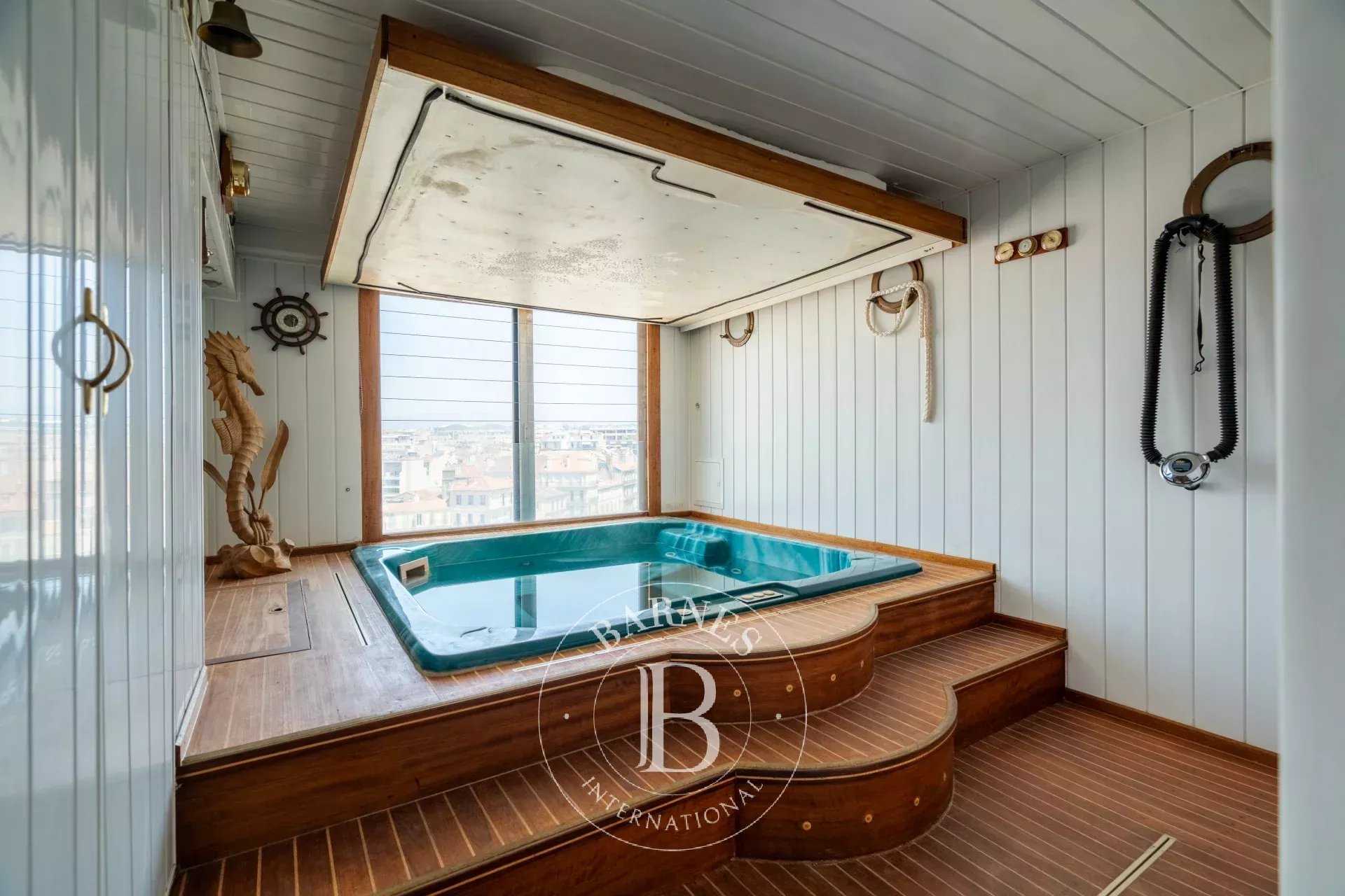 Marseille  - Apartment 4 Bedrooms