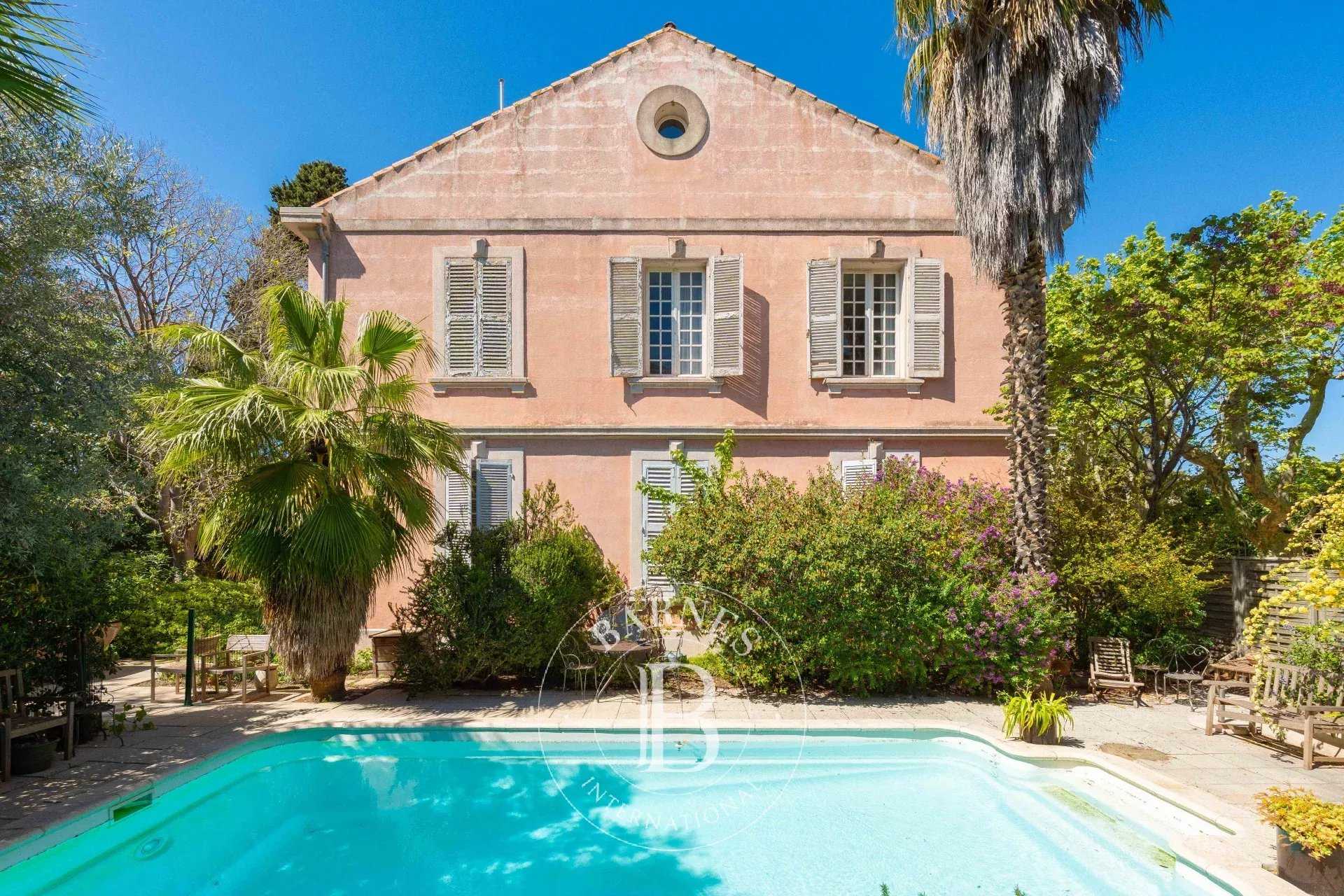 Marseille  - House 6 Bedrooms