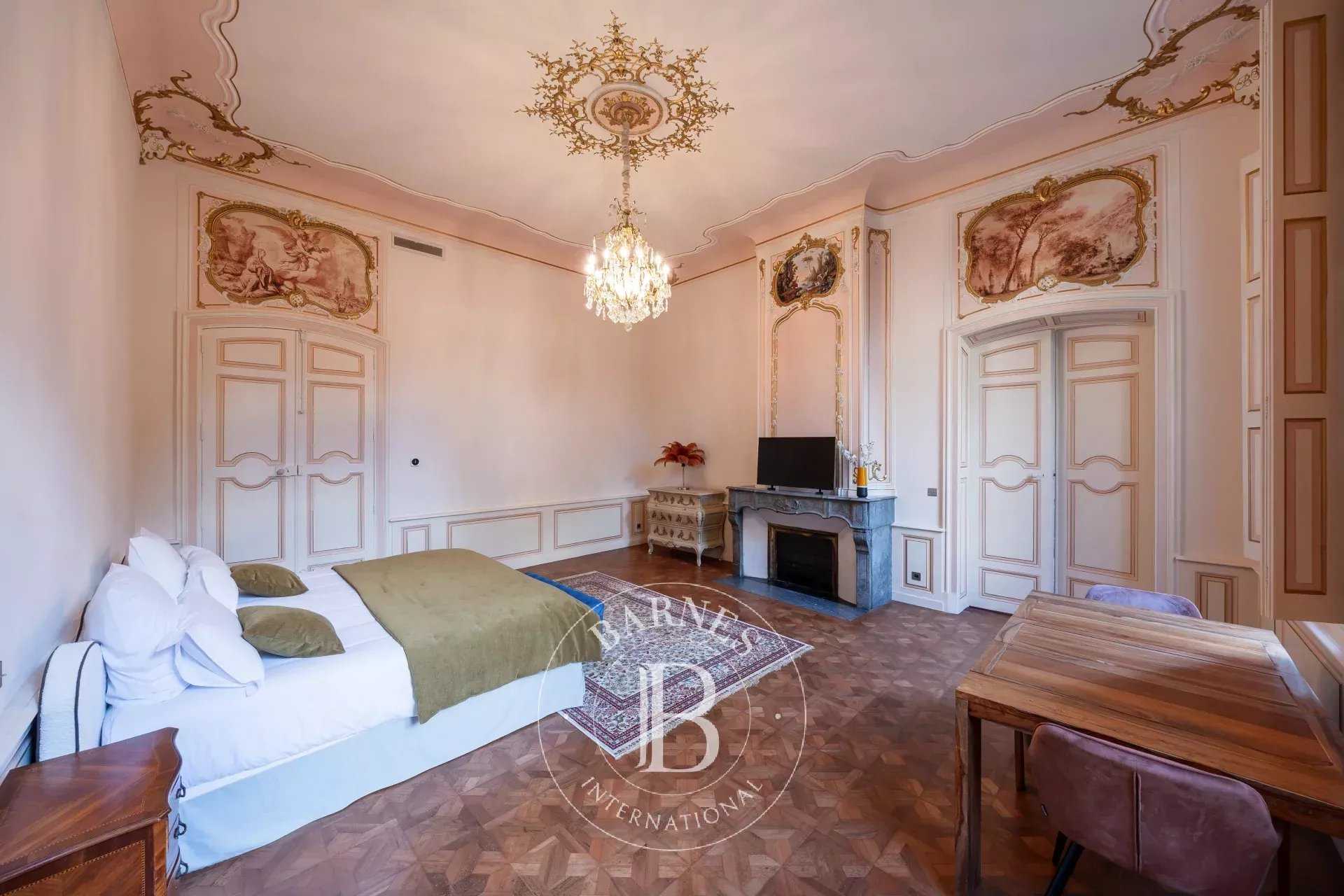 Aix-en-Provence  - Appartement 6 Pi&egrave;ces 3 Chambres