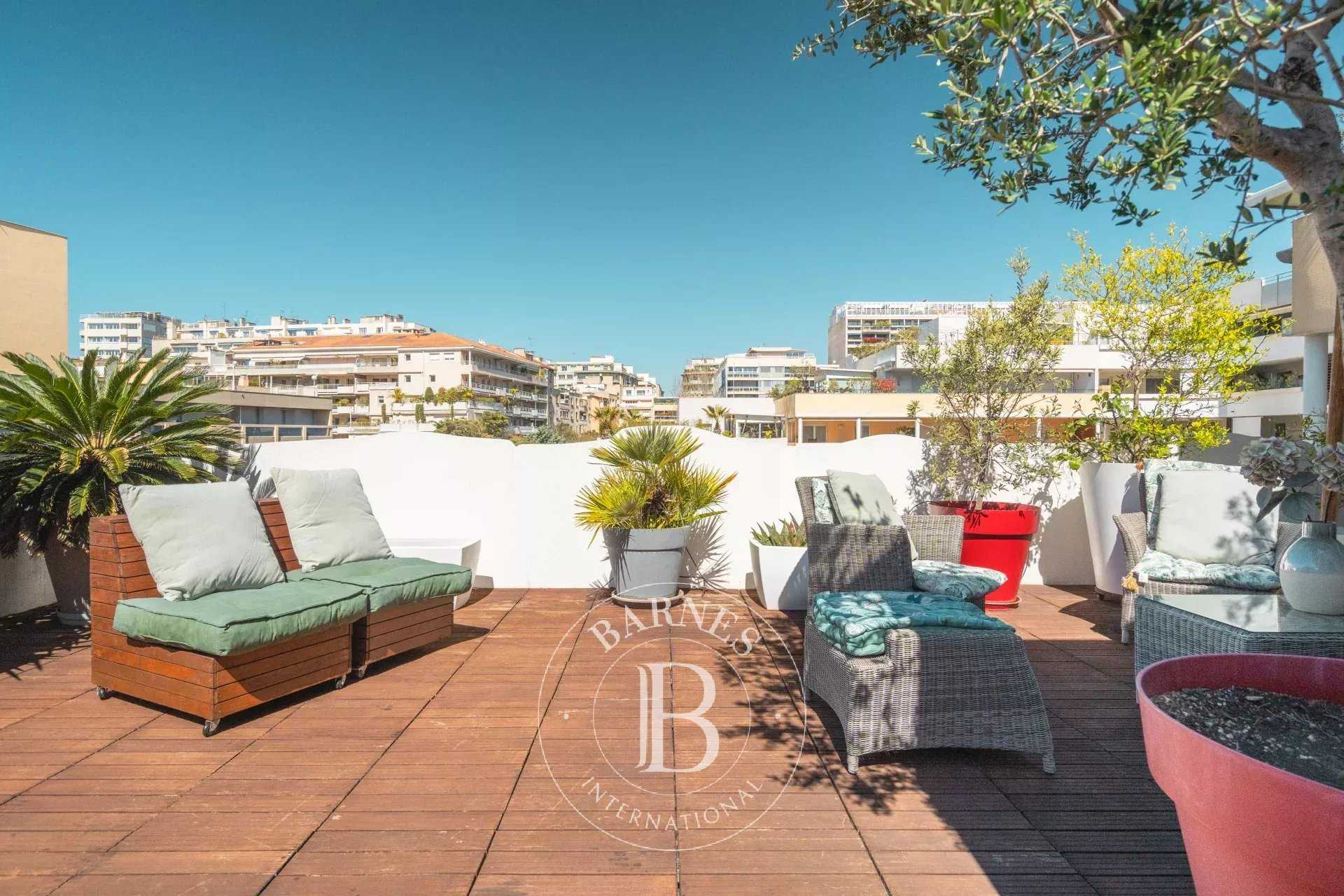 Marseille  - Appartement 4 Pi&egrave;ces 3 Chambres