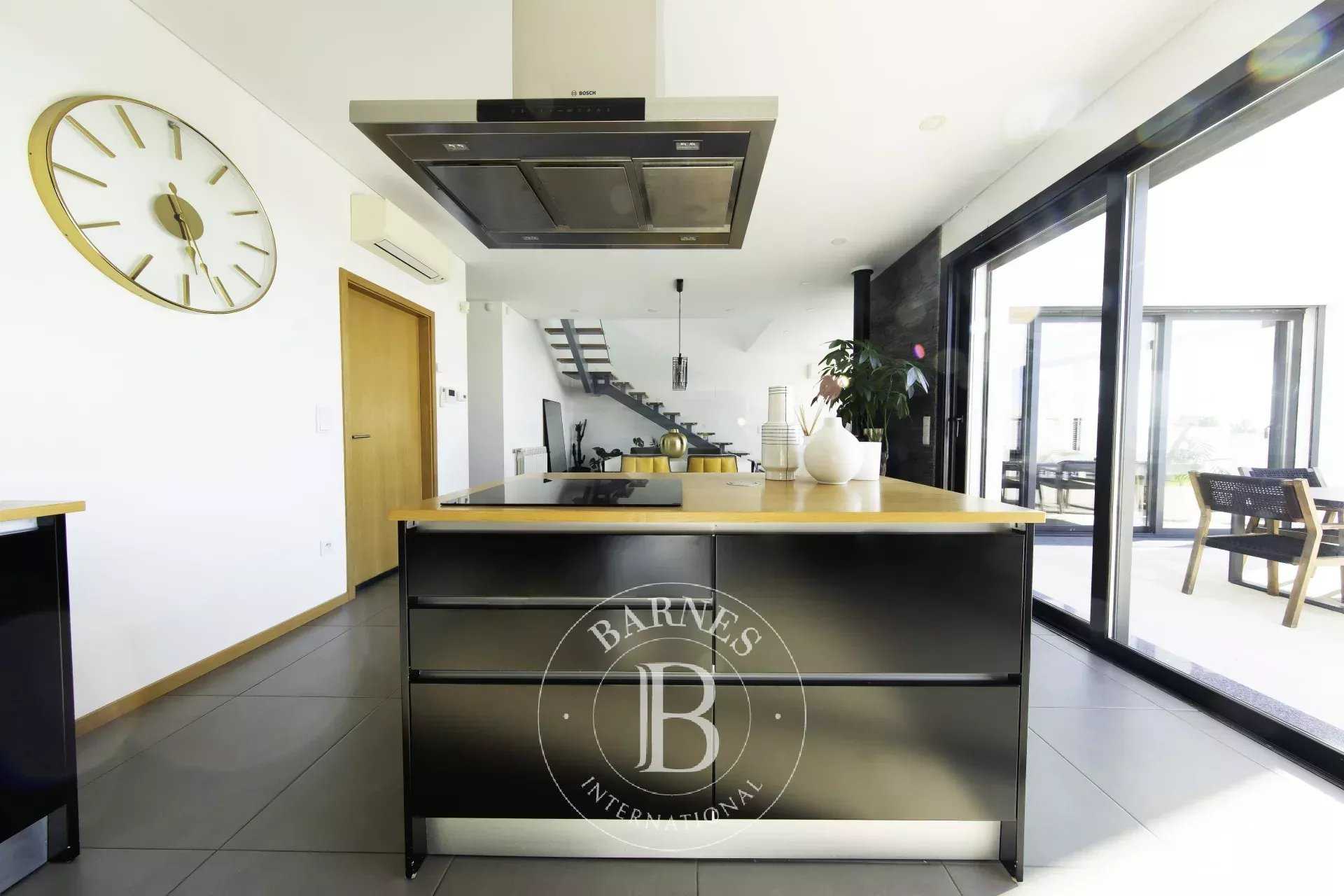 Martigues  - Villa 5 Pi&egrave;ces 4 Chambres