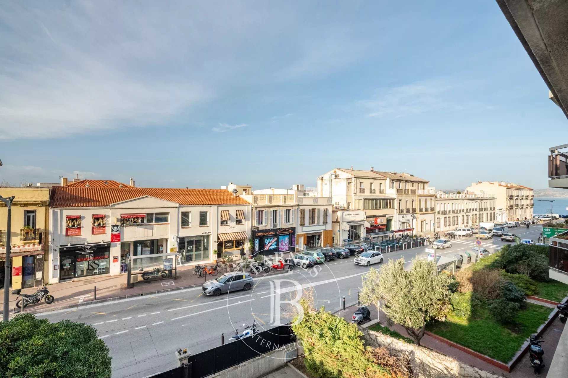 Marseille  - Appartement 3 Pi&egrave;ces 2 Chambres
