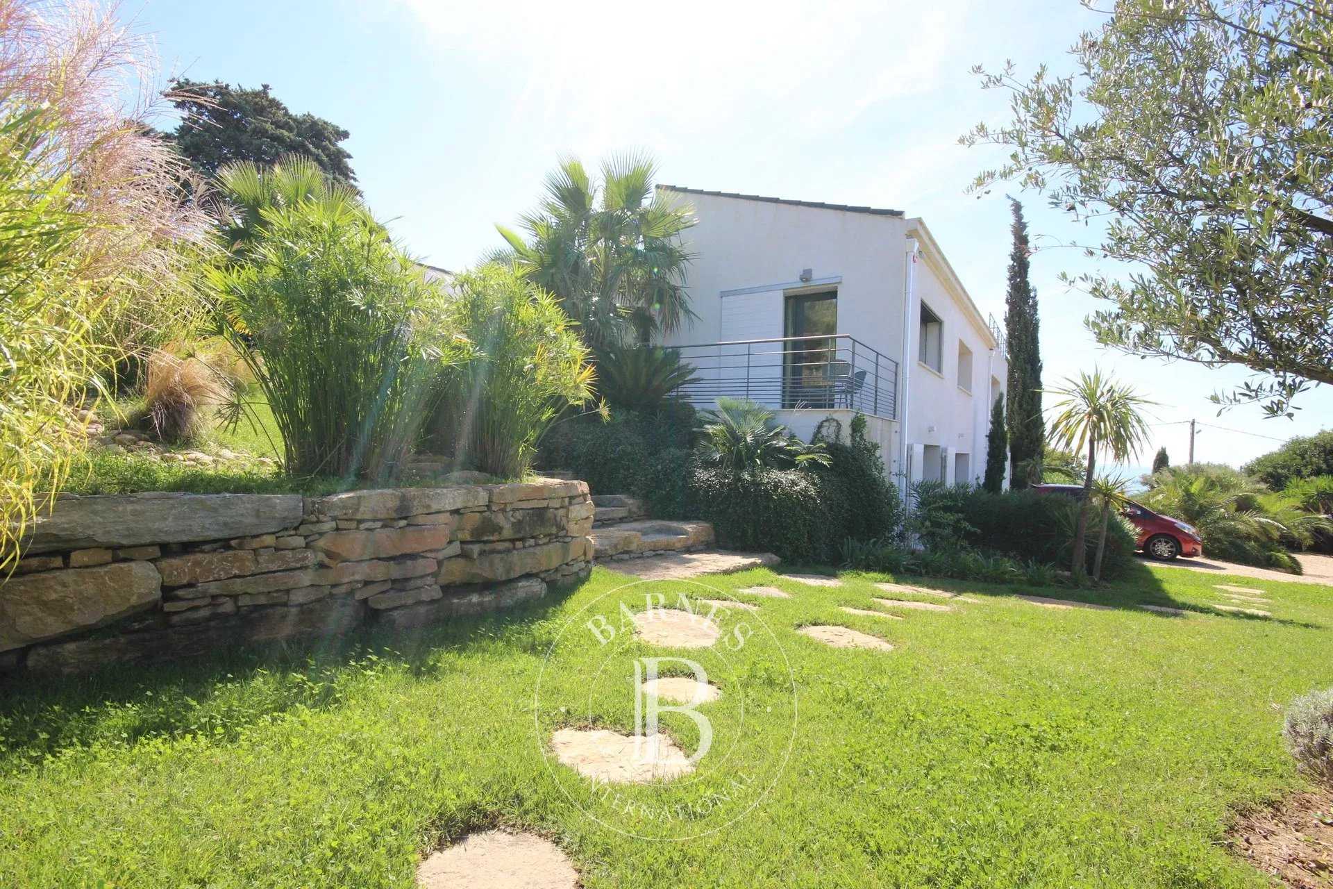 Cassis  - Villa 7 Bedrooms