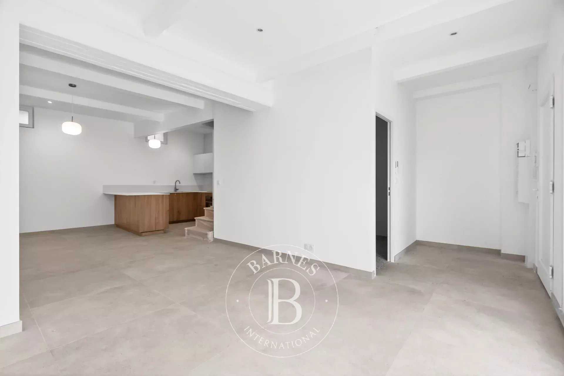 Marseille  - Maison 4 Pi&egrave;ces 3 Chambres