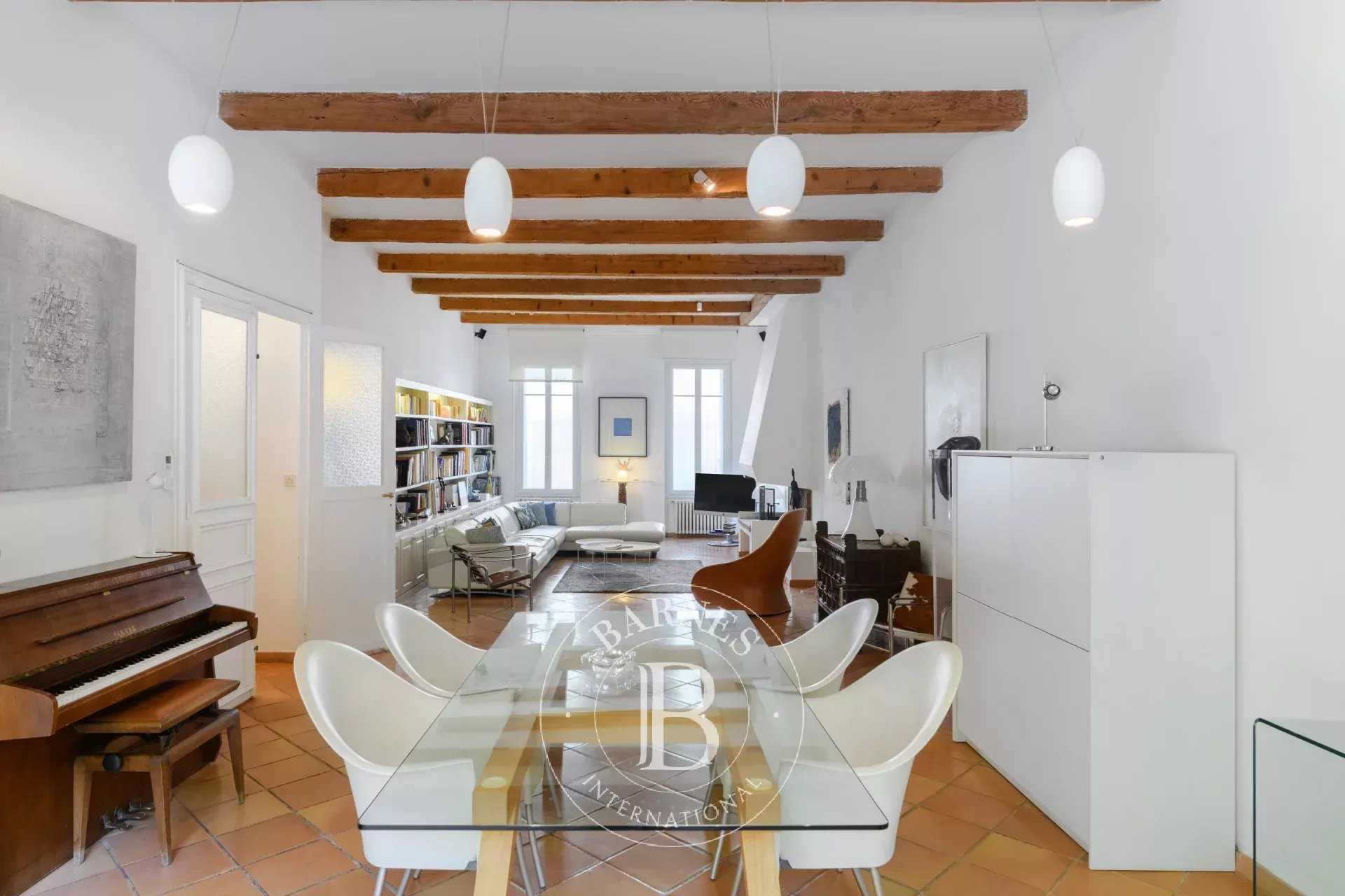 Marseille  - Appartement 5 Pi&egrave;ces 2 Chambres